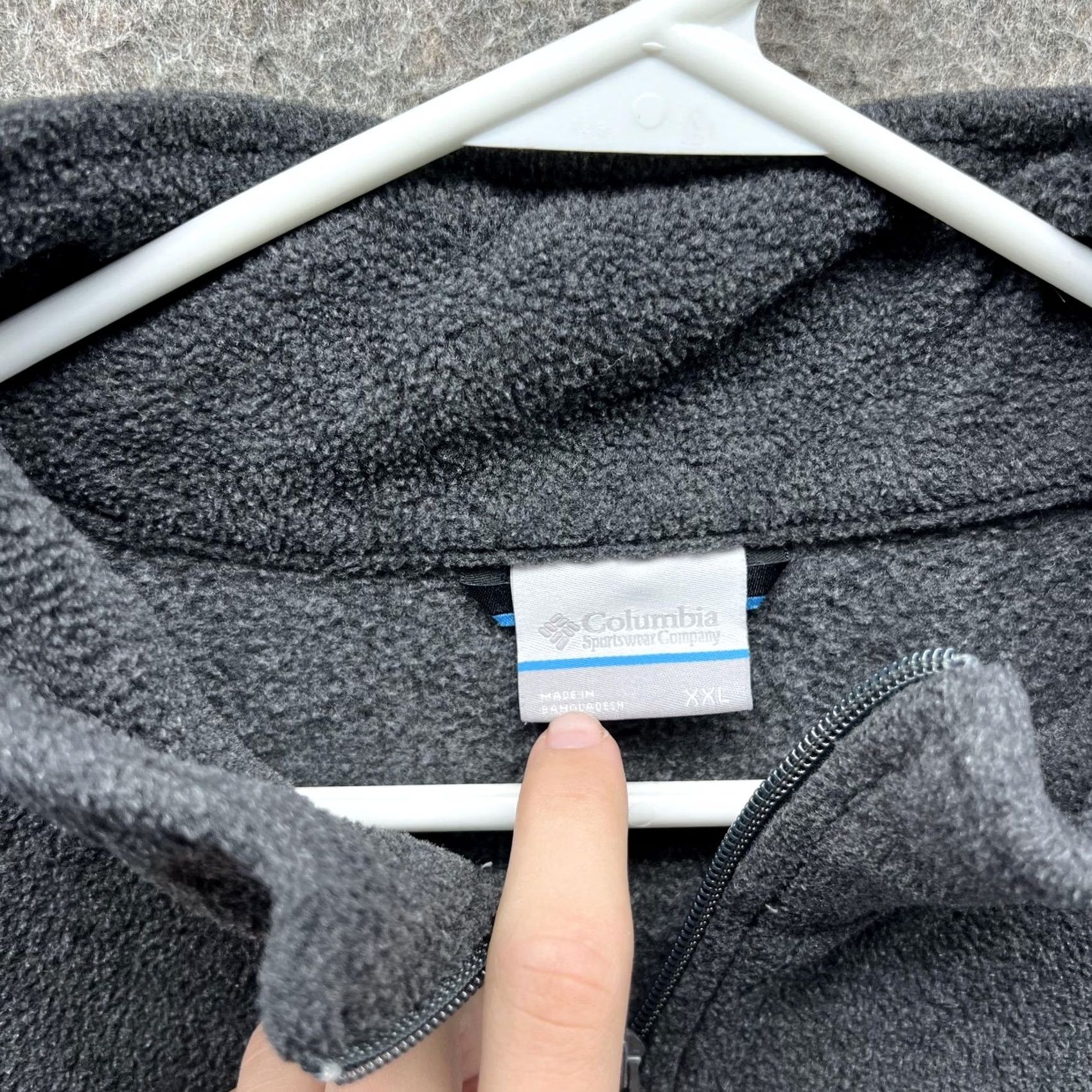 Vintage Columbia Vest Mens 2XL Gray Fleece Full Zip Stand Collar Outdoor Hiking Casual Windbreaker Pocketed Zippered Size US XXL / EU 58 / 5 - 5 Thumbnail
