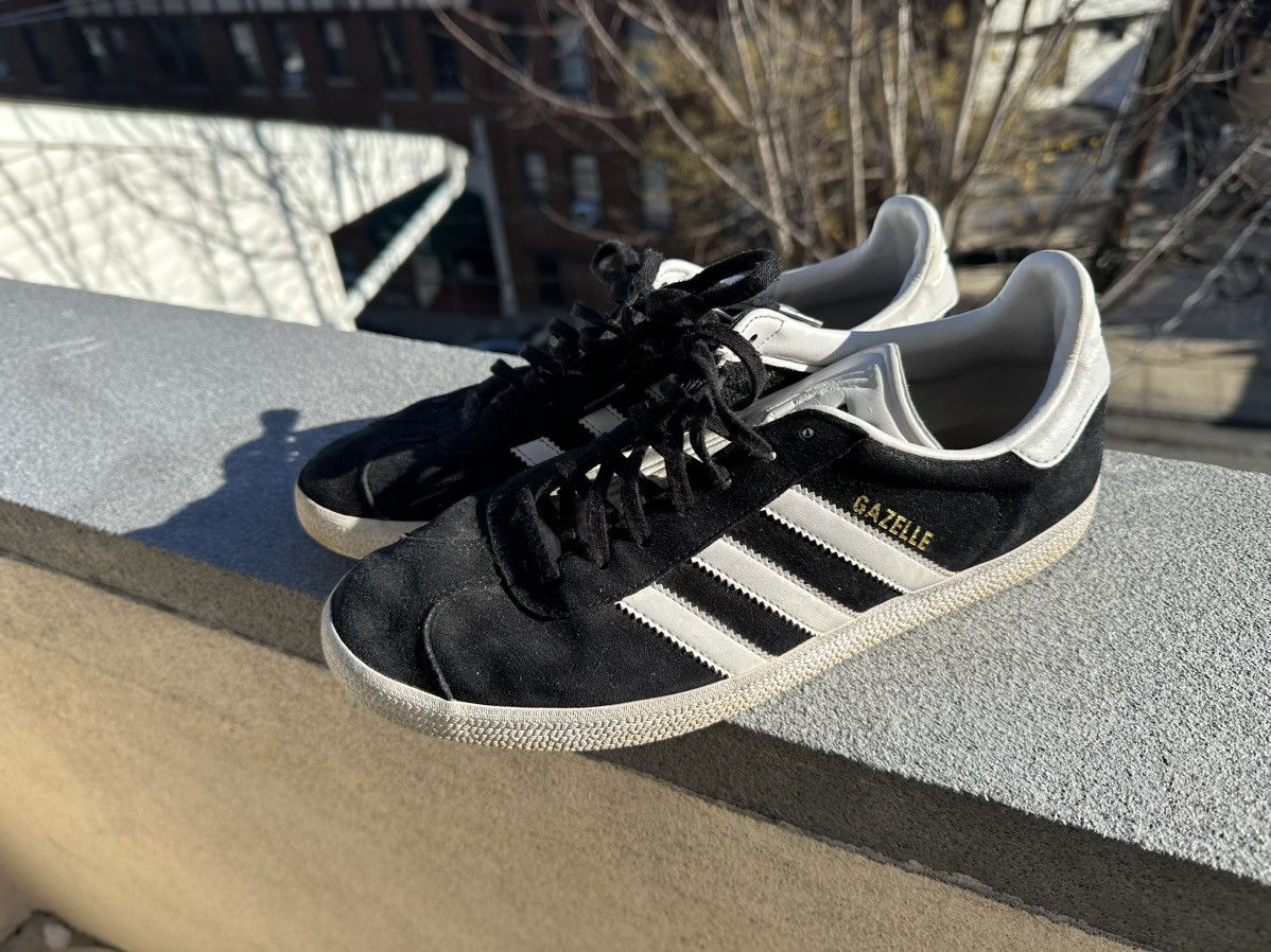 Adidas Adidas Black & White Gazelles Size US 10 / EU 43 - 1 Thumbnail