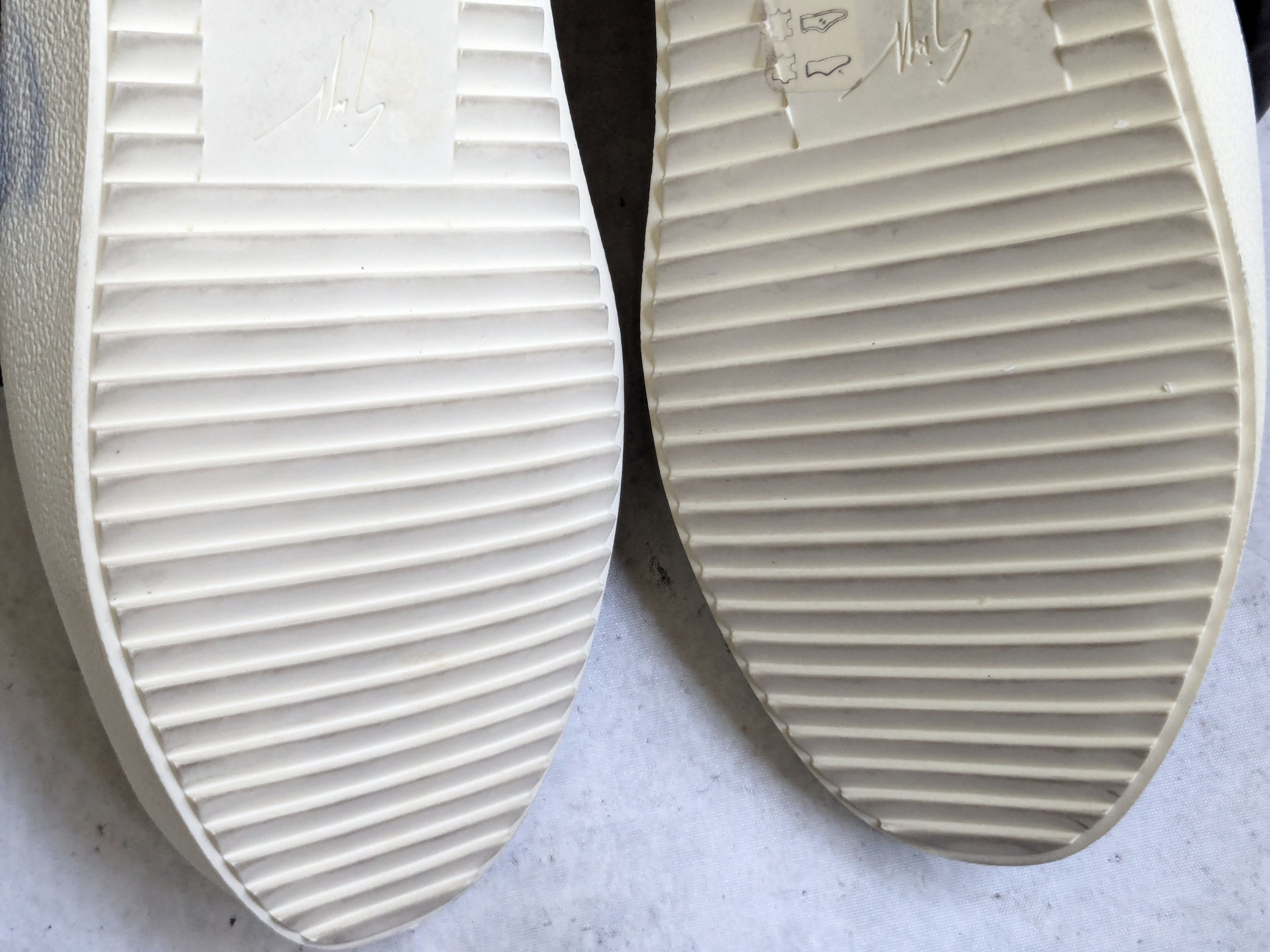 Giuseppe Zanotti Giuseppe Zanotti Puffy Strap Sneakers Black 9.5 Kid Cudi Size US 9.5 / EU 42-43 - 14 Thumbnail