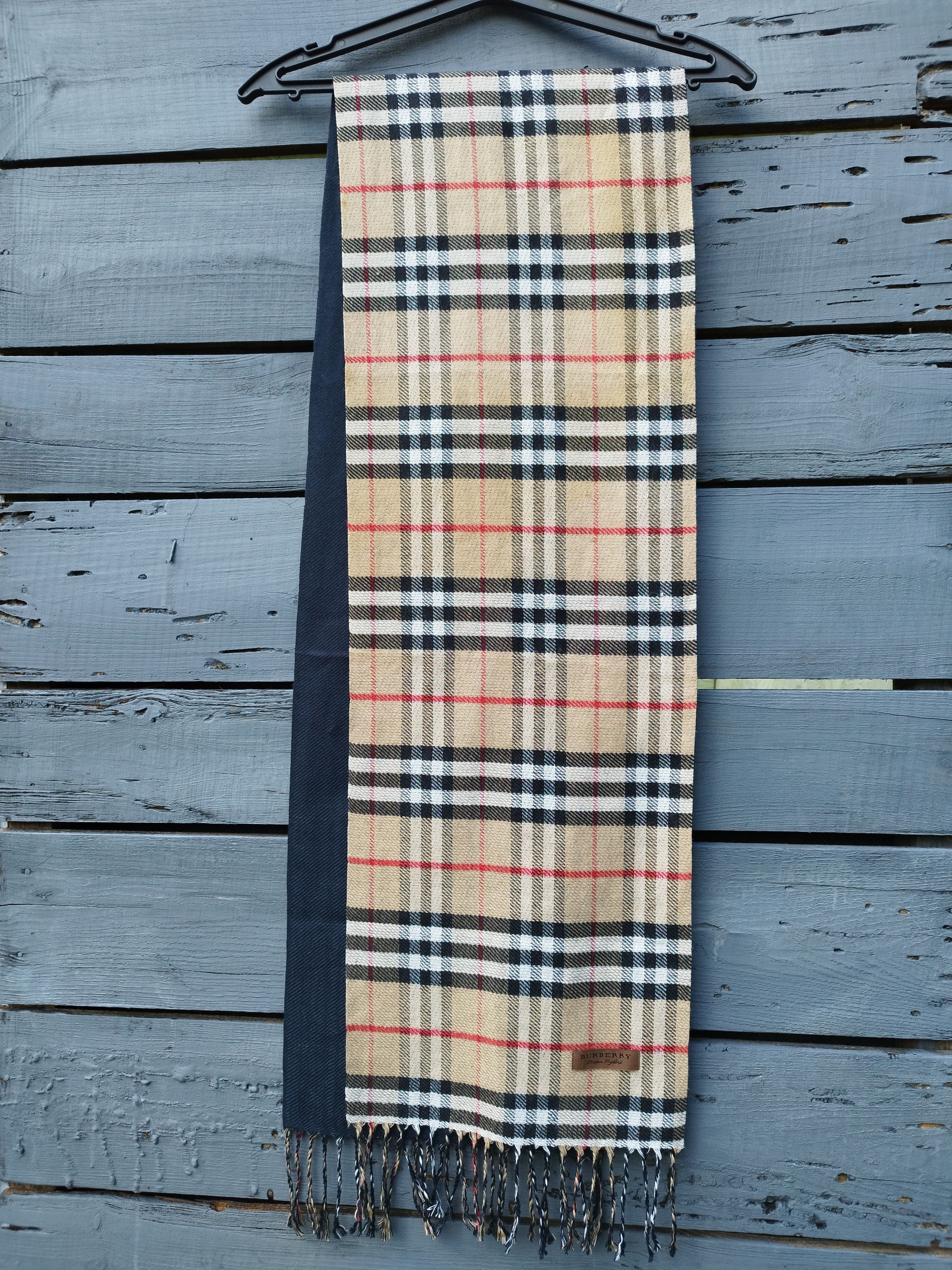 Burberry Burberry London England Reversible Check Scarf Shawl Navy Size ONE SIZE - 2 Thumbnail
