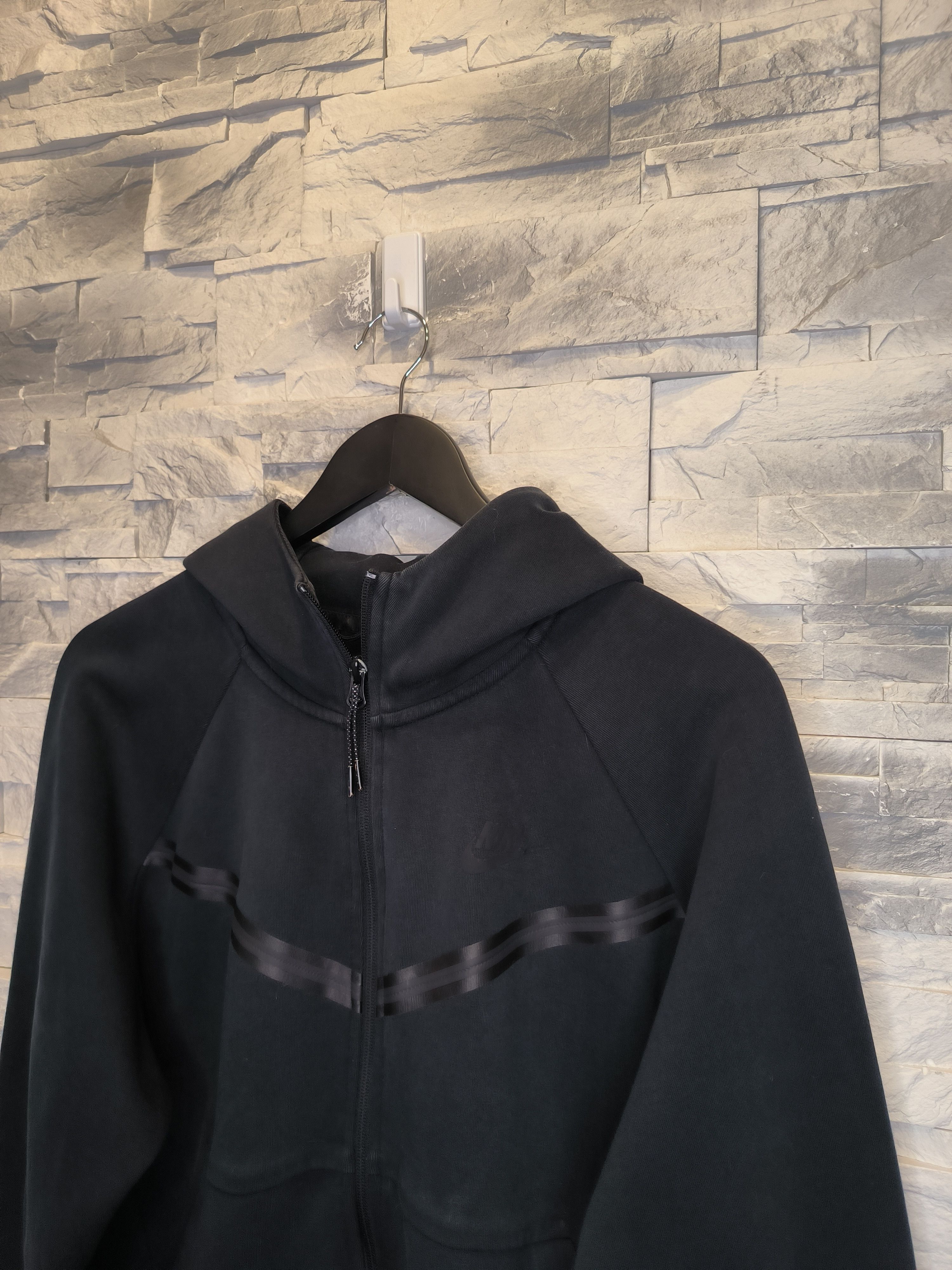 Nike Nike Tech Fleece Zip Hoodie Black Logo Size US XS / EU 42 / 0 - 2 Thumbnail