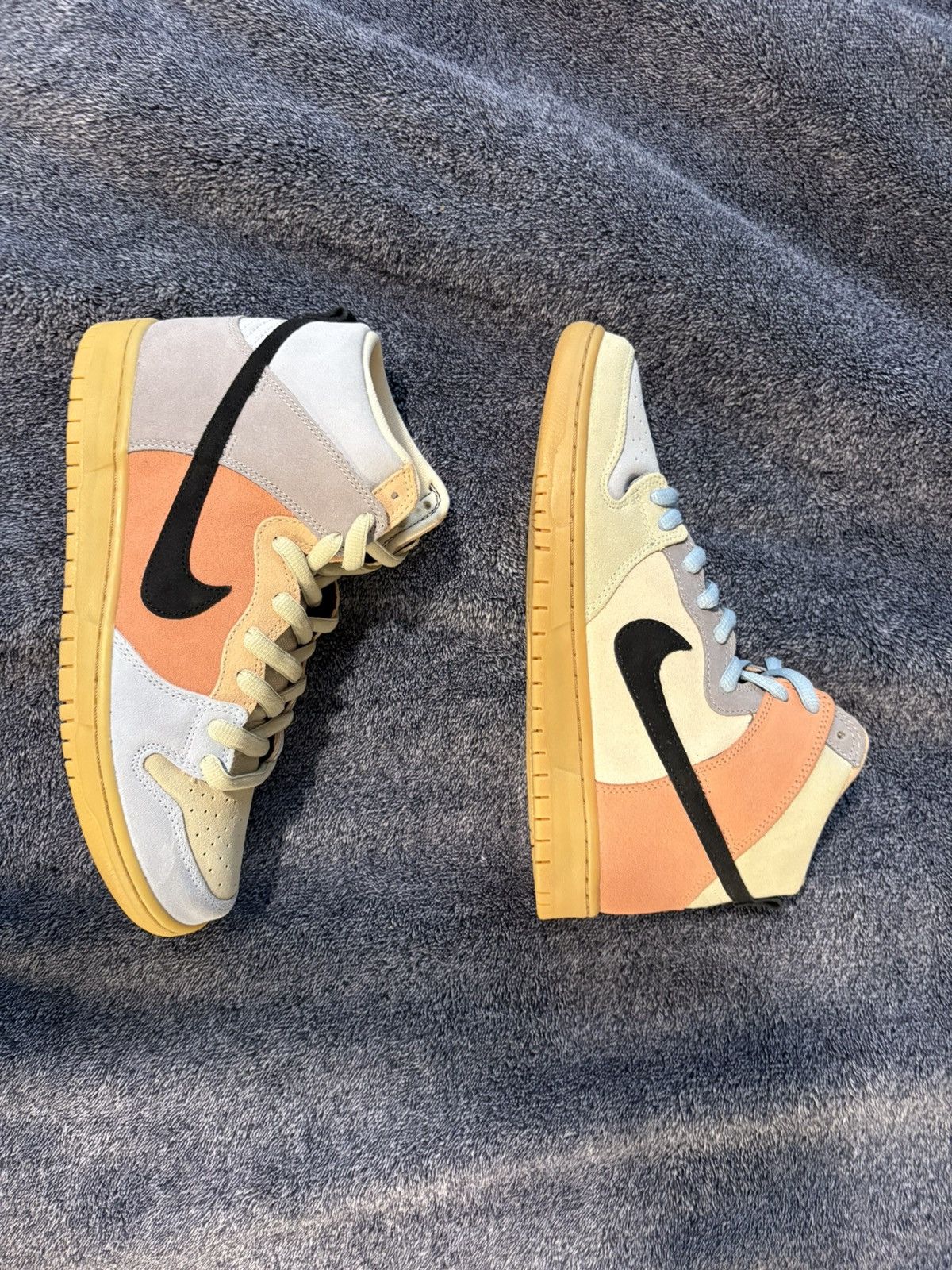 Nike Nike SB Dunk High Easter Spectrum Size US 9.5 / EU 42-43 - 3 Thumbnail