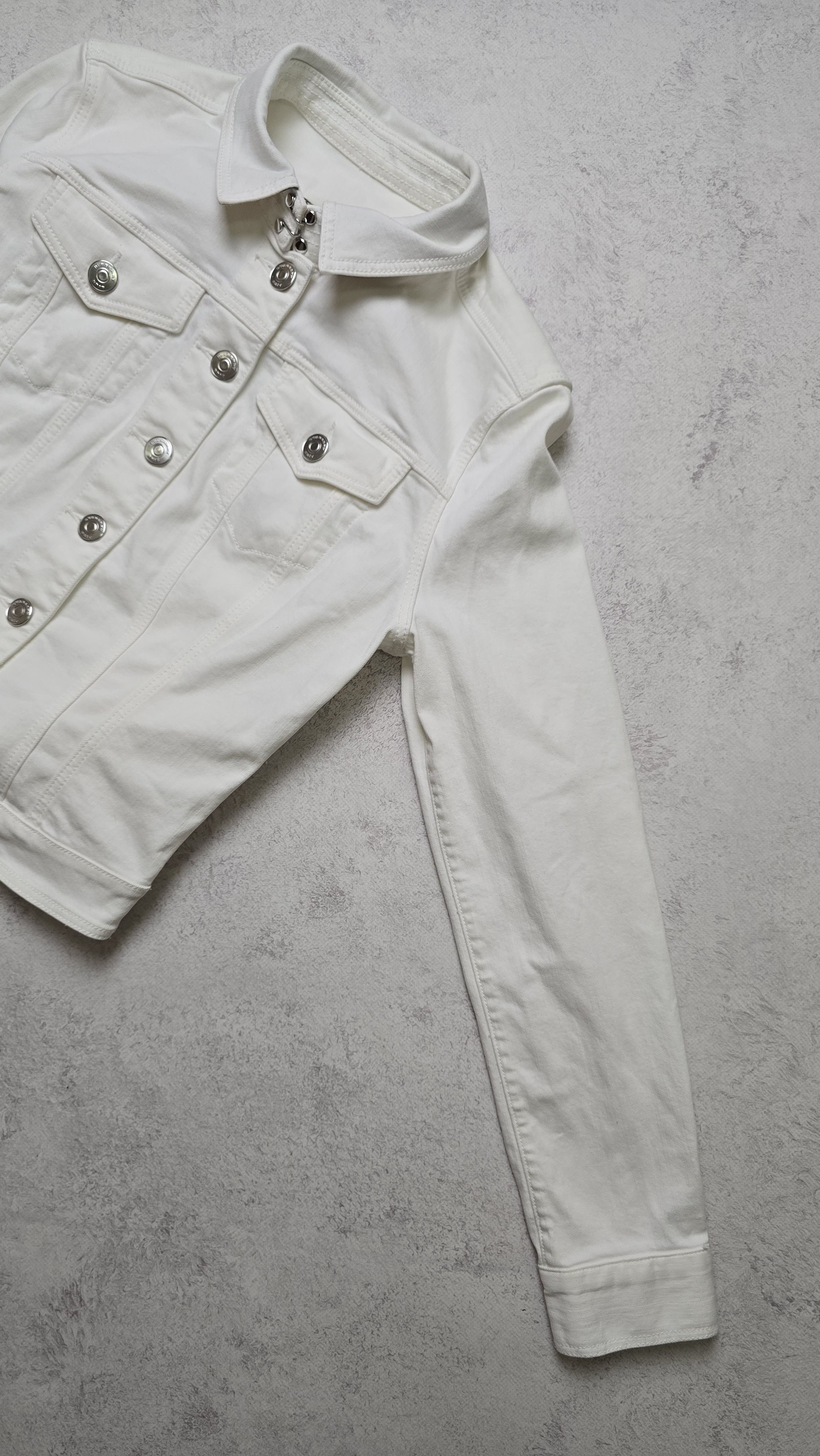 Burberry Burberry Brit White Cropped Denim Jacket Designer Luxury Size S / US 4 / IT 40 - 9 Thumbnail