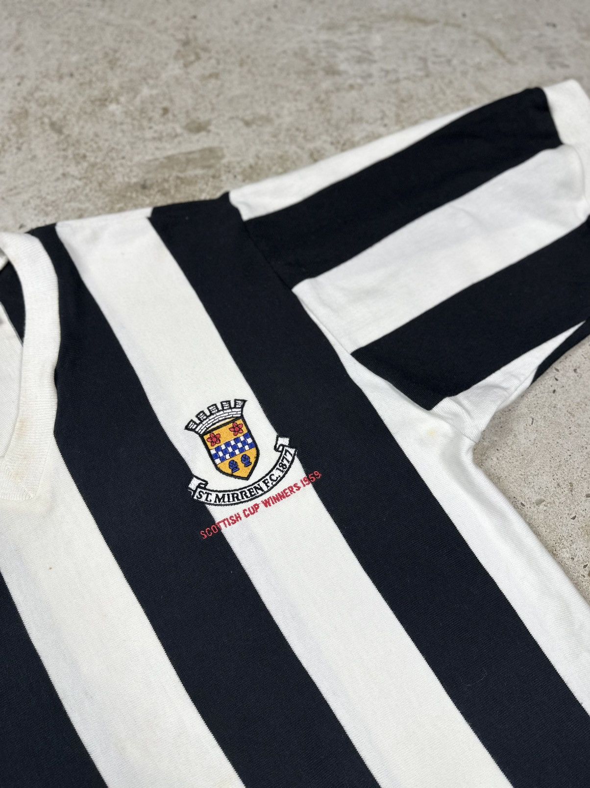 Vintage Vintage 90s St Mirren 1959 Cup Winners Jersey Tee Size US L / EU 52-54 / 3 - 8 Thumbnail