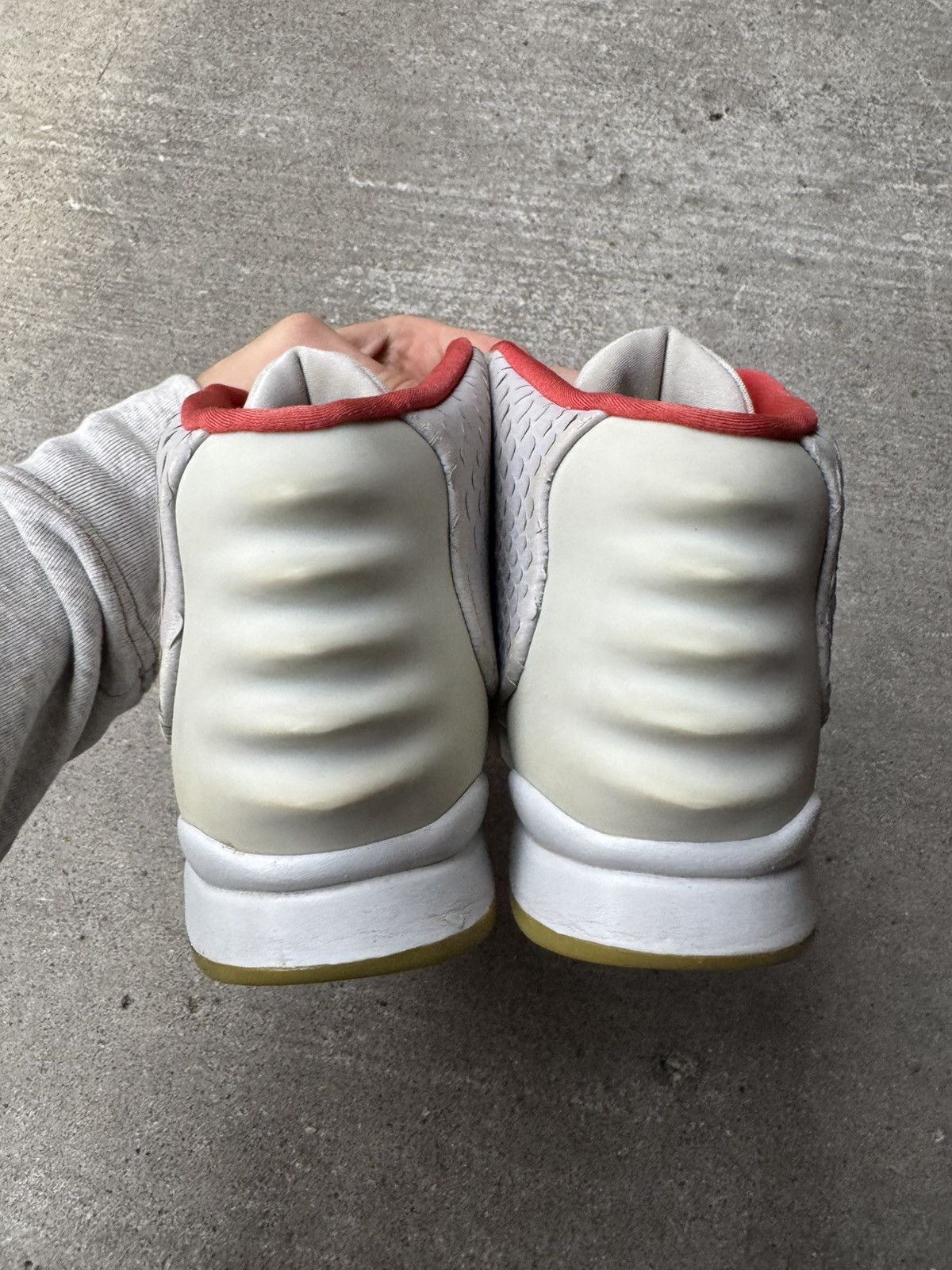 Kanye West × Nike NIKE AIR YEEZY 2 PURE PLATINUM SOLAR RED KANYE SIZE 11 Size US 11 / EU 44 - 4 Thumbnail