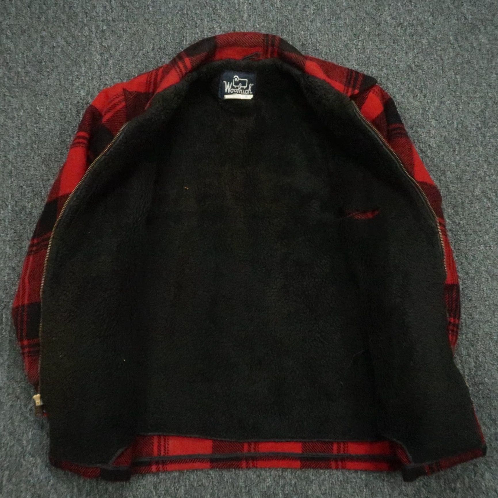 Vintage VINTAGE Woolrich Jacket Mens M Red Buffalo Plaid Wool Ful Zip Lined Woolrich Woolen Mills Overcoat Casual, Workwear Mens Size US M / EU 48-50 / 2 - 4 Thumbnail