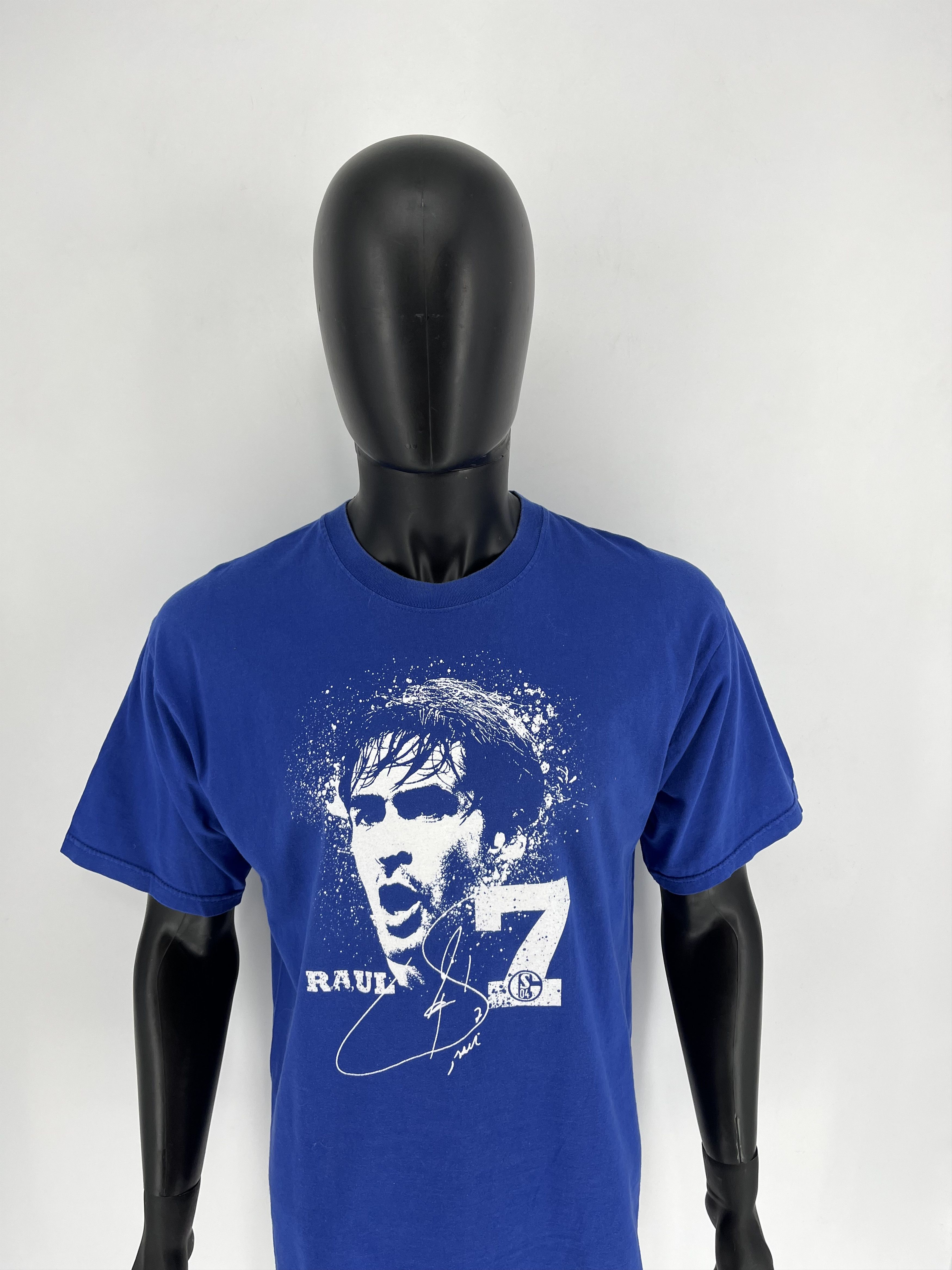 Vintage Vintage 2010 Raul Gonzalez Shalke 04 Players Bootleg Tshirt Size US L / EU 52-54 / 3 - 5 Thumbnail