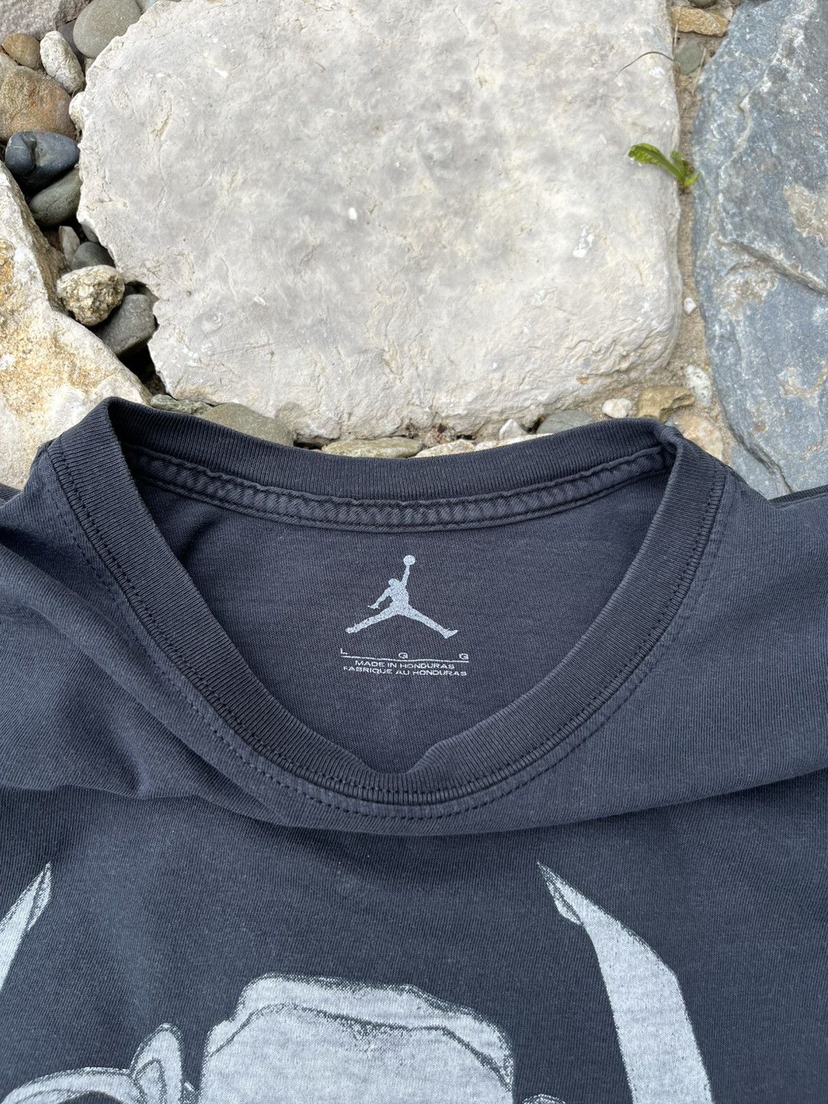 Jordan Brand × Nike × Vintage Vintage Nike Michael Jordan faded t-shirt y2k shoe air high Size US L / EU 52-54 / 3 - 14 Thumbnail