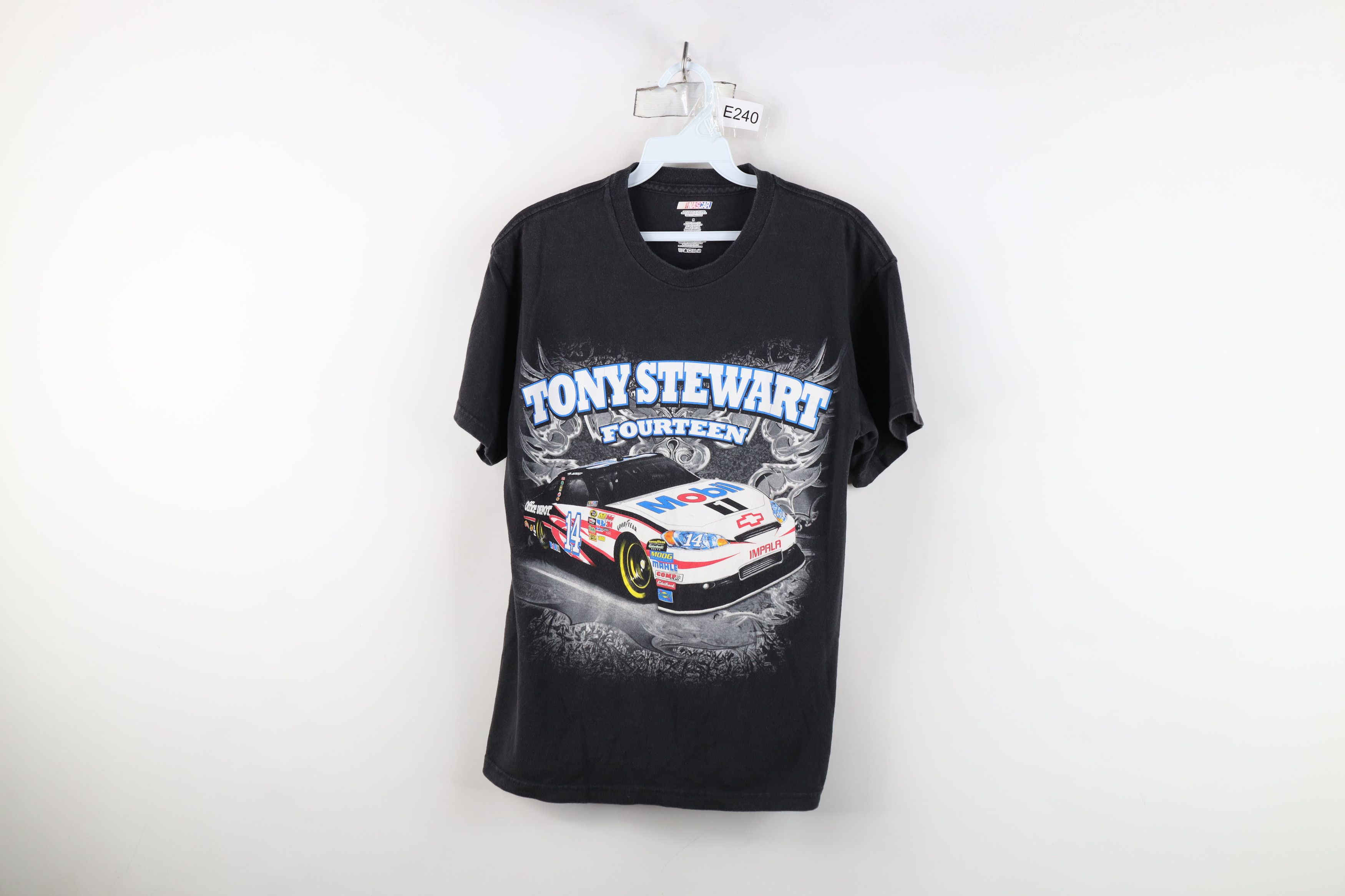 Vintage Vintage Y2K NASCAR Tribal Flames Tony Stewart Racing T-Shirt Size US M / EU 48-50 / 2 - 1 Thumbnail