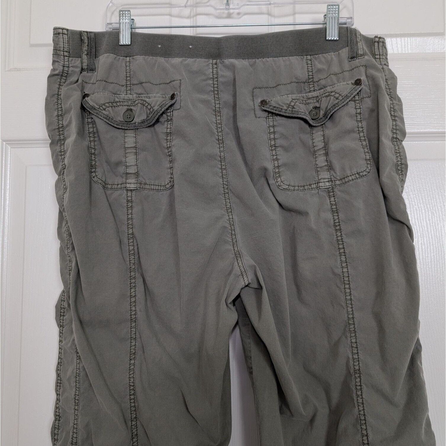 Chicos Chicos 3 Capri Joggers Womens Size XL Green Casual Cotton Size 28" / US 6 / IT 42 - 9 Thumbnail
