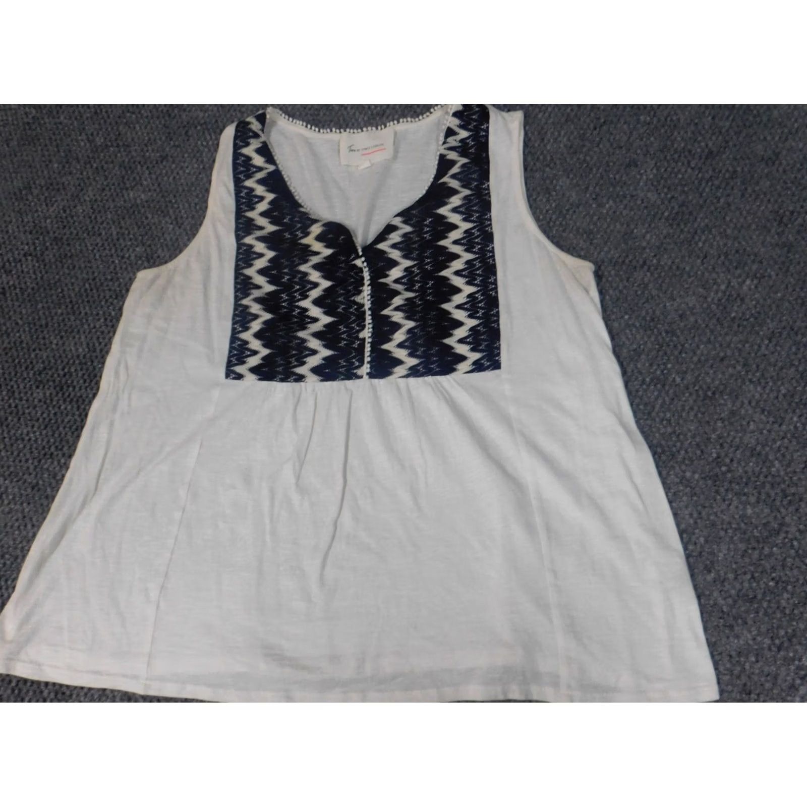 Vince Camuto Vince Camuto Womens Blouse M White Sleeveless Round Neck Pullover Casual Button Cotton 100% Regular Womens Size M / US 6-8 / IT 42-44 - 2 Thumbnail