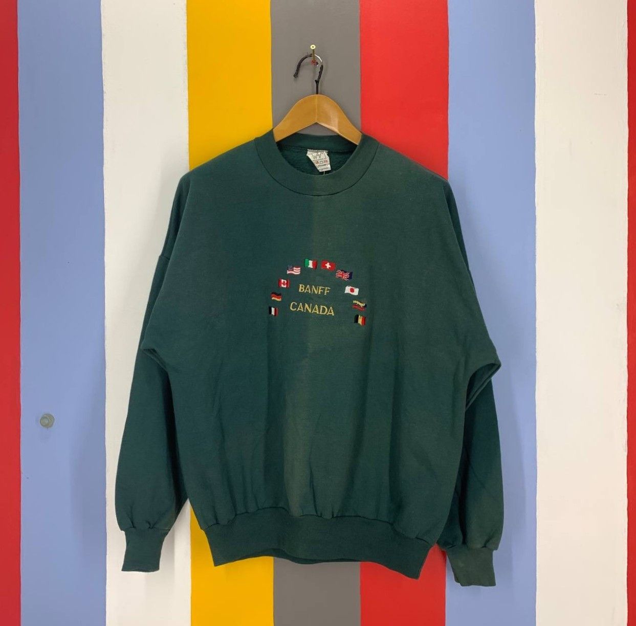 Vintage 90s Vintage BANFF CANADA by WAM Sweatshirt #2390-12 Size US L / EU 52-54 / 3 - 1 Thumbnail