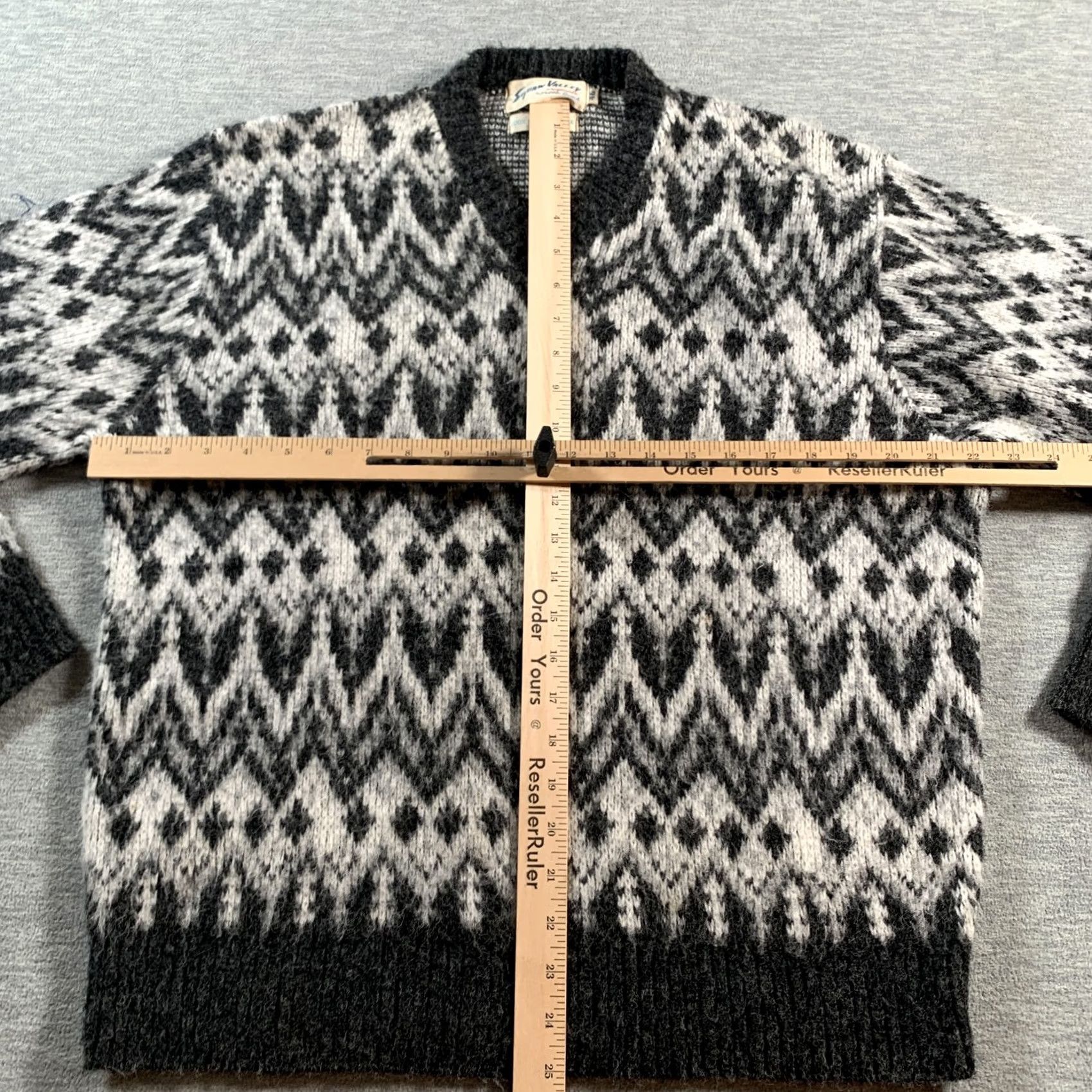 Etro Item Specifications: Color: White Size US L / EU 52-54 / 3 - 5 Thumbnail