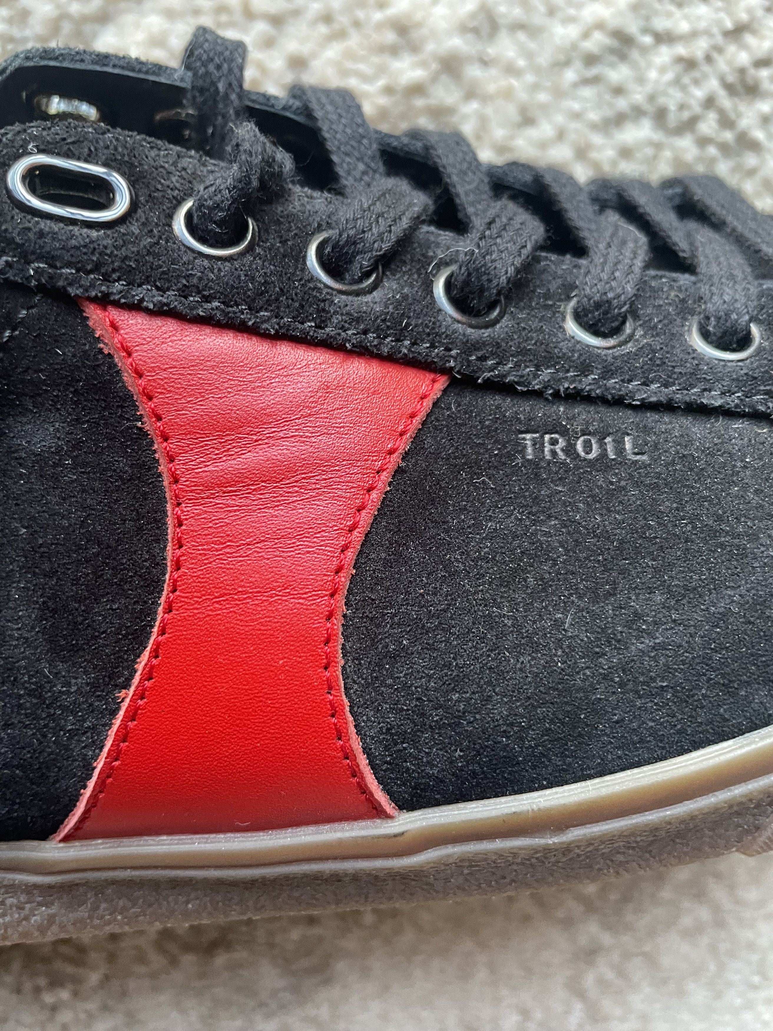 Celine CELINE Triomphe Low Lace Up Sneaker - Black / Red Size US 9 / EU 42 - 4 Thumbnail