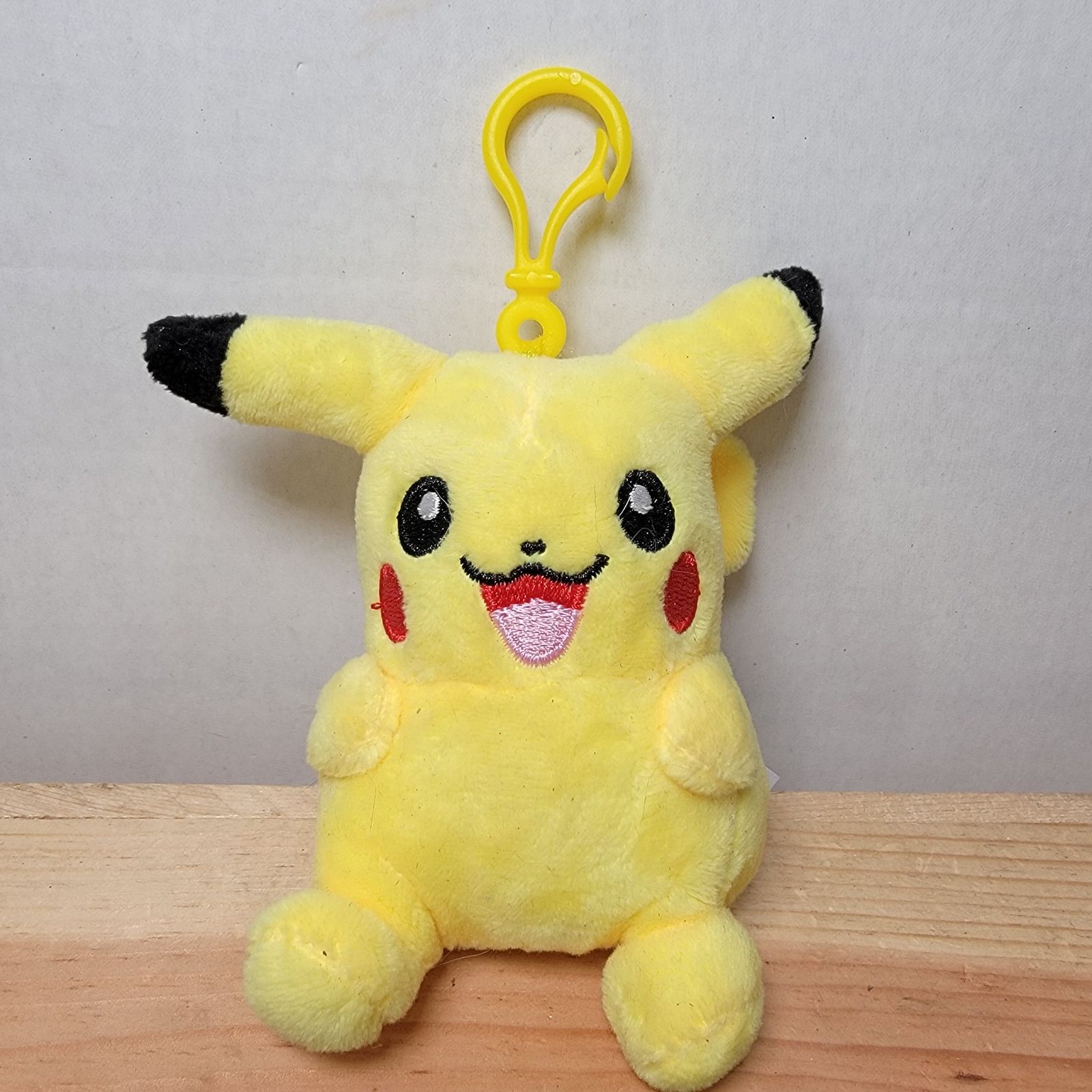 Pokemon Pokemon Pikachu Plush Clip Size ONE SIZE - 1 Thumbnail