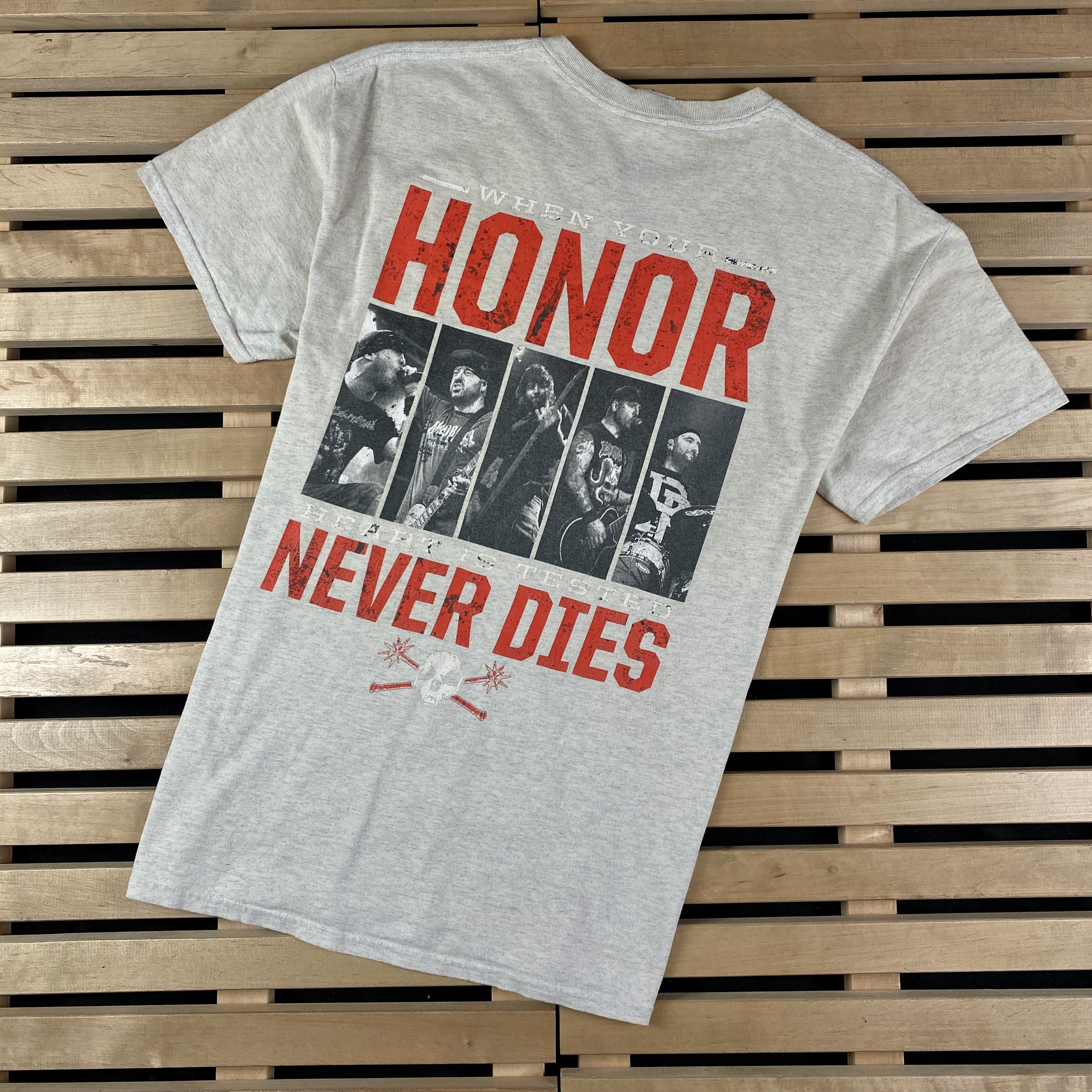 Band Tees × Vintage Mens Vintage T-Shirt Hatebreed Honor Never Dies Size L Size US L / EU 52-54 / 3 - 2 Thumbnail