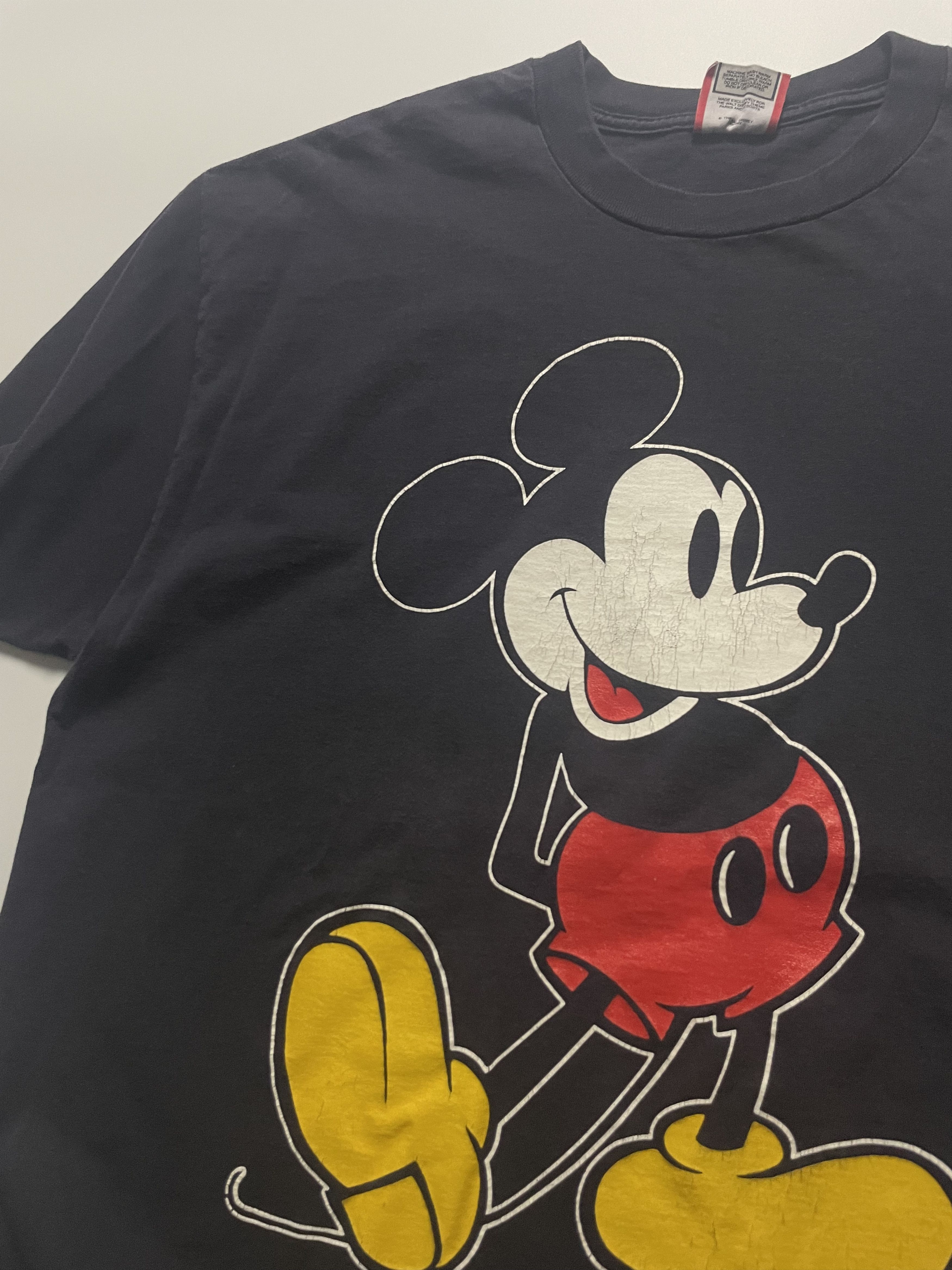 Vintage Vintage Mickey Mouse Disney Big Print Shirt Size US XL / EU 56 / 4 - 9 Thumbnail
