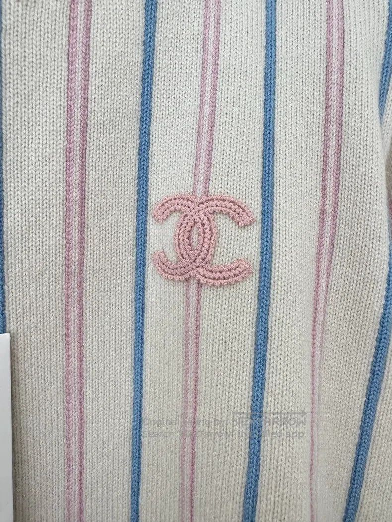 Chanel Chanel Vertical striped knitted shoulder sweater Size XXS / US 00 / IT 34 - 4 Thumbnail