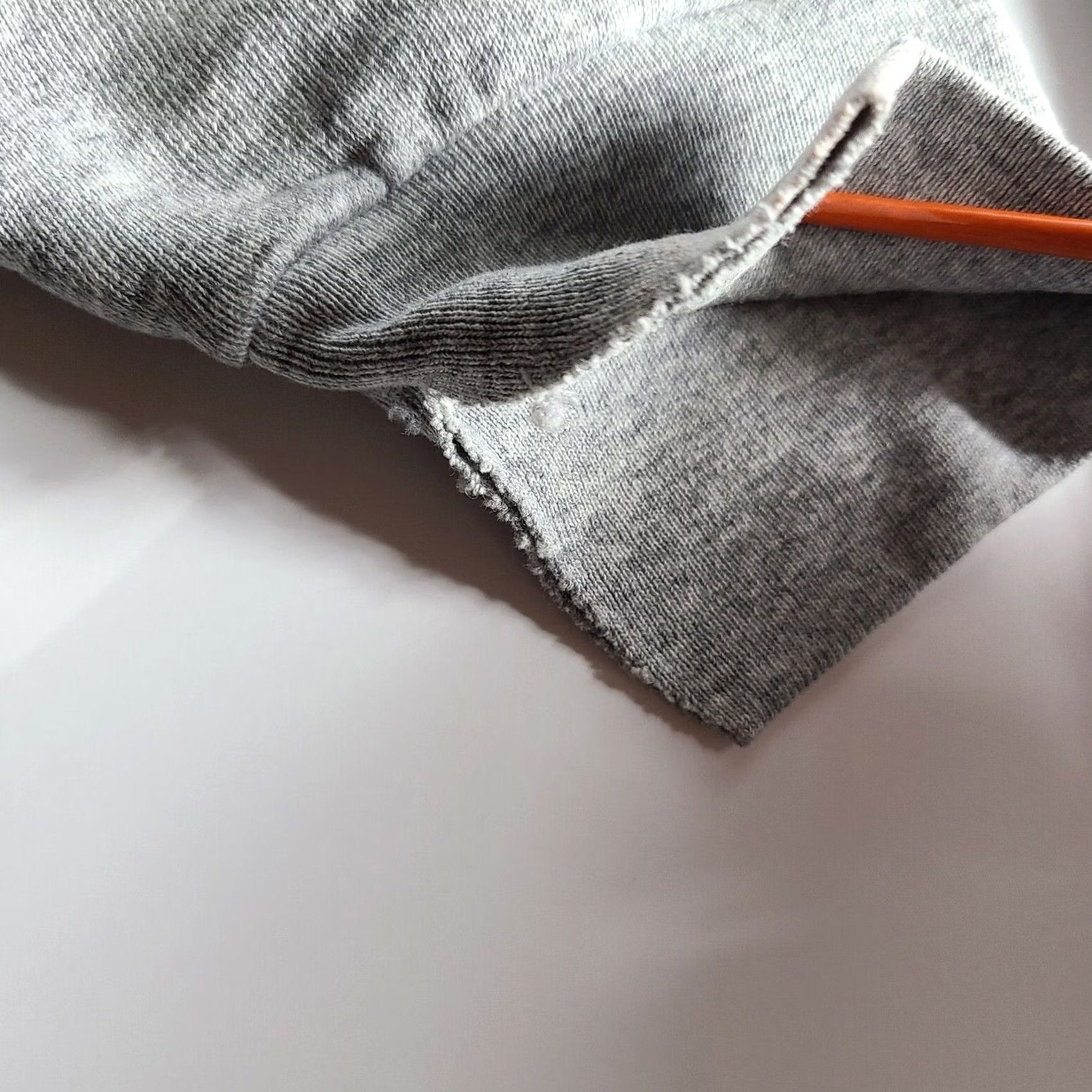 Fruit Of The Loom VINTAGE Fruit of the Loom Sweatshirt Mens Large Gray Crew Neck Pullover 90s Mens Size US L / EU 52-54 / 3 - 4 Thumbnail