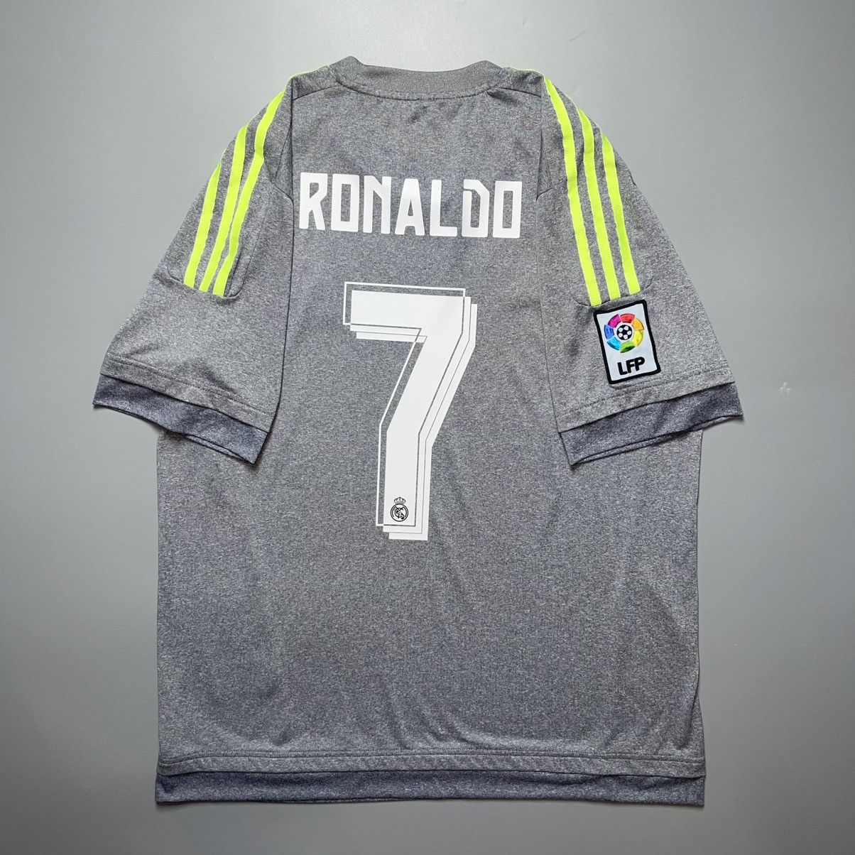 Adidas REAL MADRID ADIDAS 2015/2016 FOOTBALL AWAY JERSEY #7 RONALDO Size US L / EU 52-54 / 3 - 1 Thumbnail