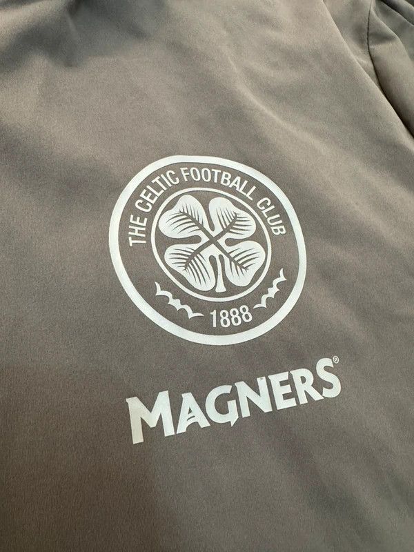 New Balance New Balance Celtic F.C. SW Stephen Welsh 2019/20 Jacket L Size US L / EU 52-54 / 3 - 6 Thumbnail