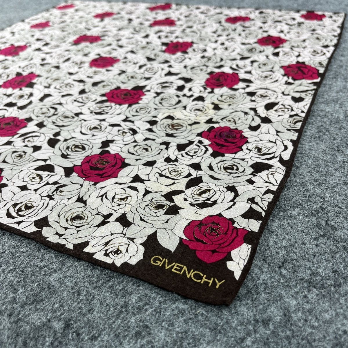 Vintage Givenchy Handkerchief / Bandana / Neckerchief B443 Size ONE SIZE - 4 Thumbnail