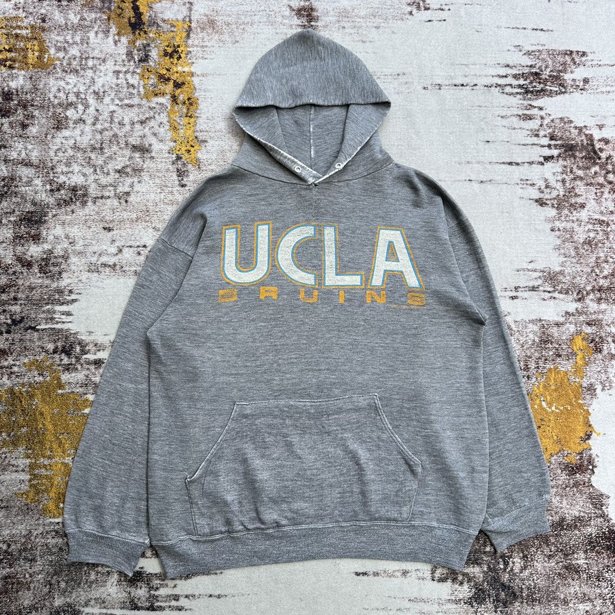 Vintage VINTAGE UCLA SPELL OUT UNIVERSITY COLLEGE 90S Size US M / EU 48-50 / 2 - 3 Thumbnail