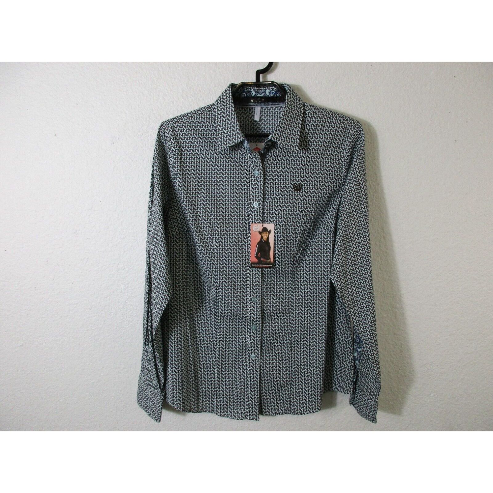 image of Vintage Cinch Ladies Shirt Size Large Multicolor Print Button Down Flip Cuff Msw9165026 in White, W
