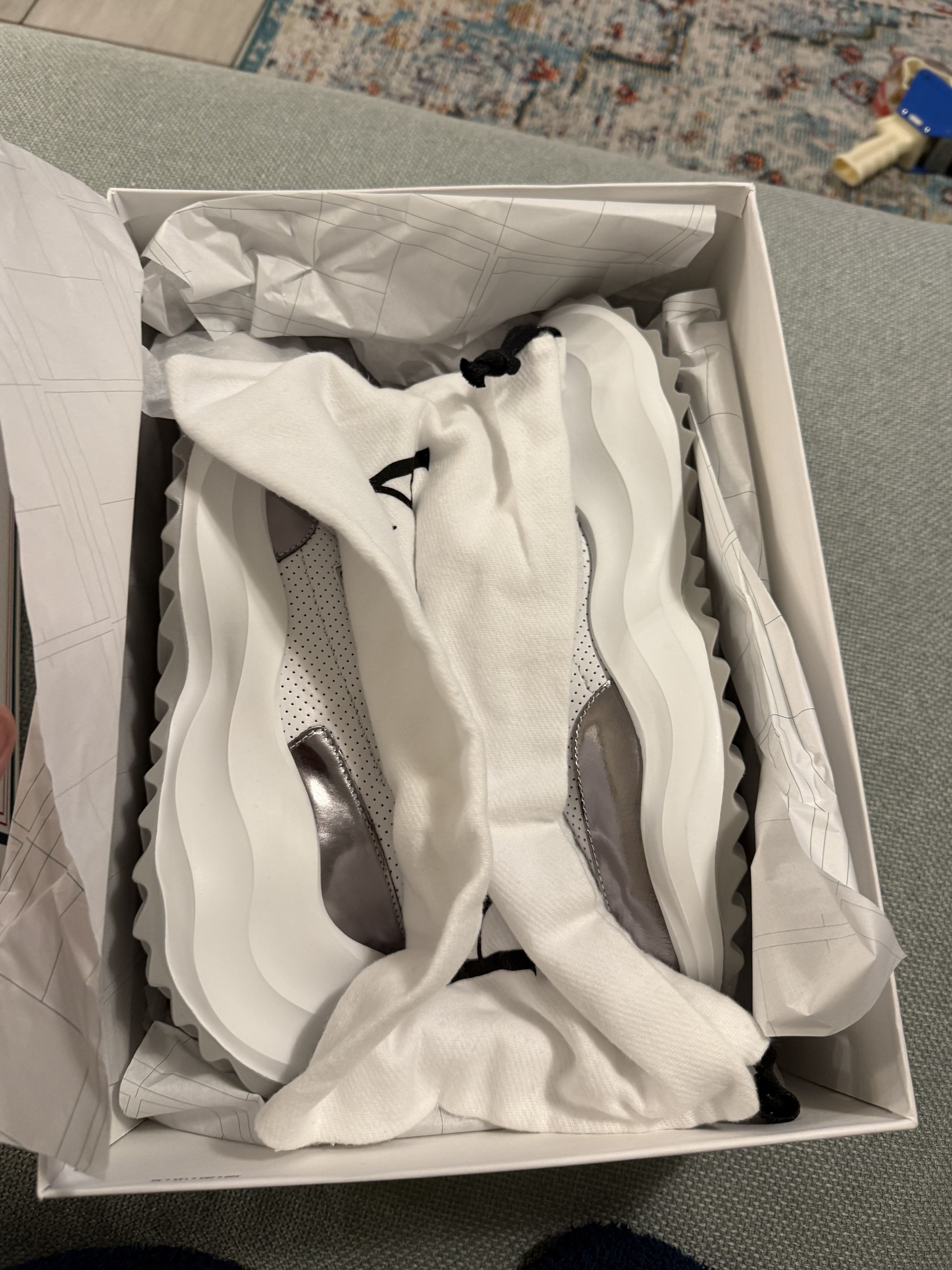 Casablanca *MSG TO OFFER* Casablanca Atlantis White & Chrome Sneaker Size US 8 / EU 41 - 3 Thumbnail