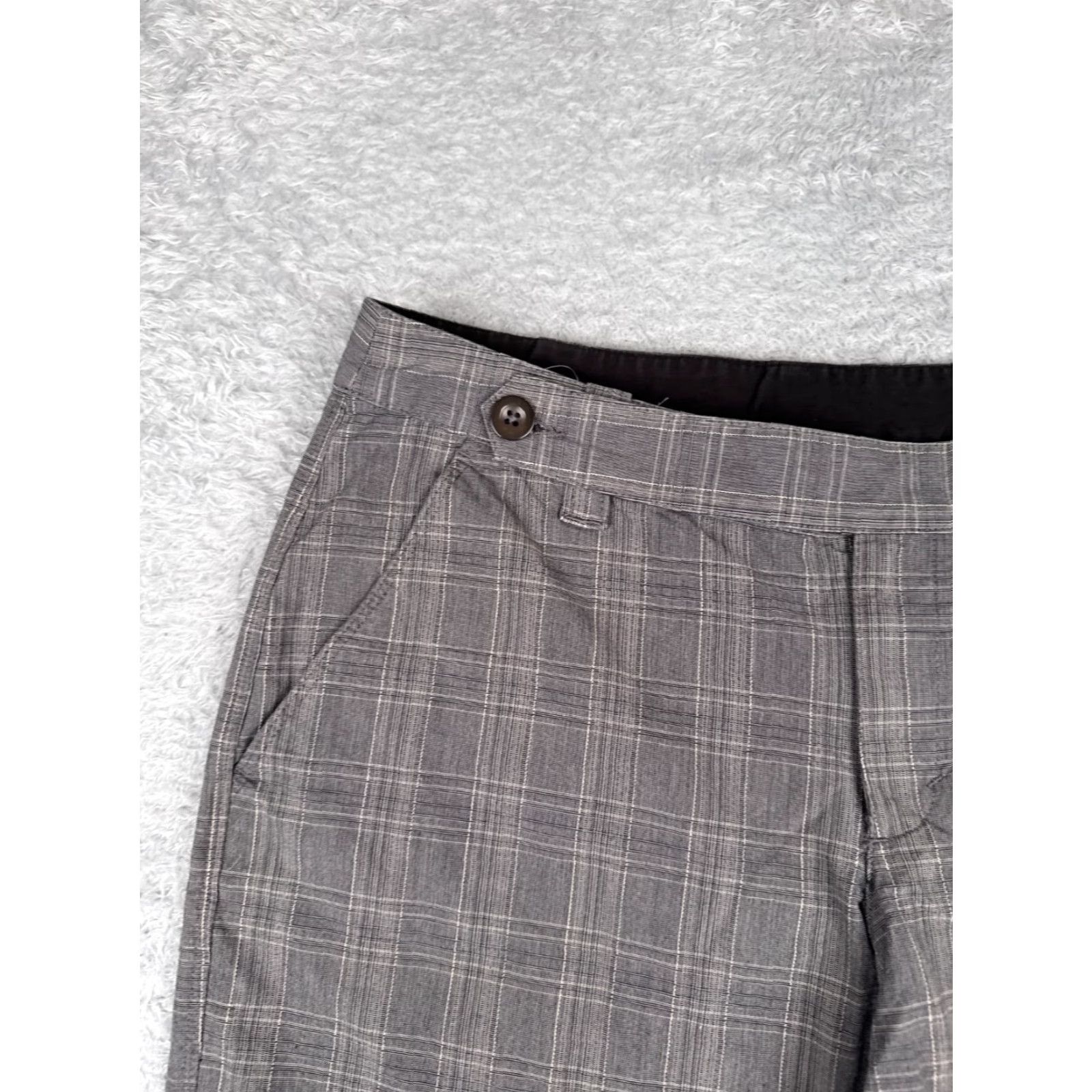 The North Face The North Face Shorts Womens 10 Gray Plaid 100% Cotton Golf Hiking 32x11 Women Shorts Casual Activewear 90s? Size 32" / US 10 / IT 46 - 4 Thumbnail