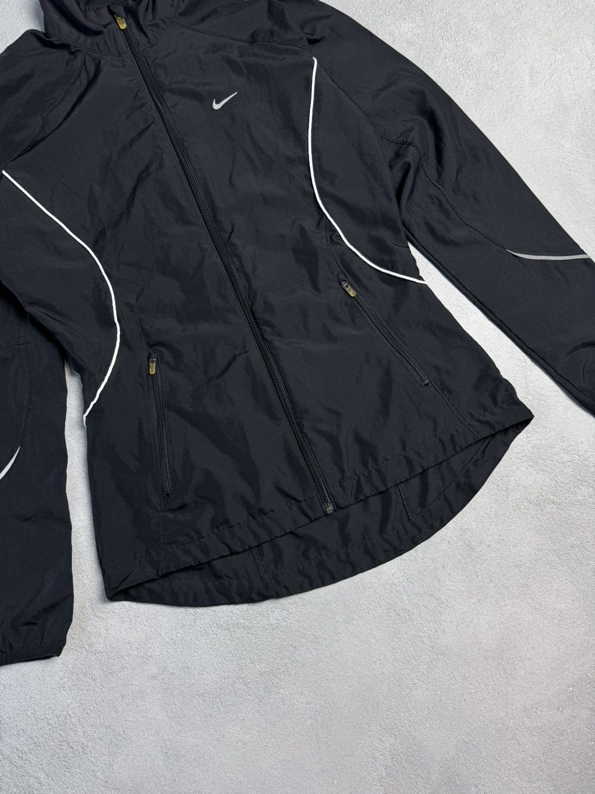 Nike Vintage 00s Nike Drill Small Logo Zip Up Windbreaker Size S / US 4 / IT 40 - 4 Thumbnail