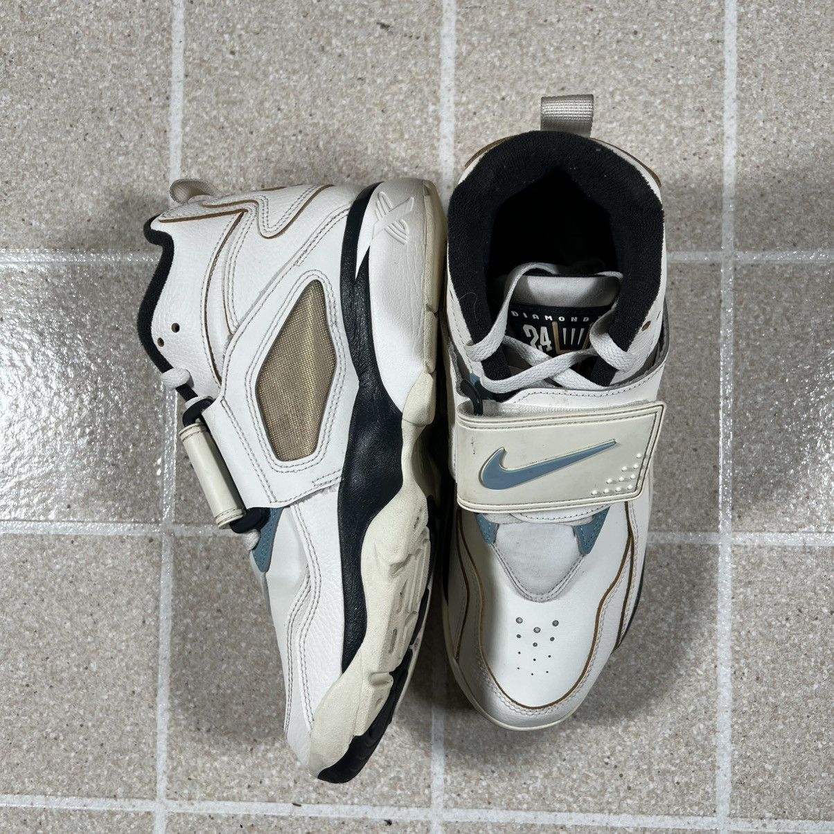 Nike Nike Air Diamond Turf Must Be the Money Sneakers Retro Mens Size US 9.5 / EU 42-43 - 3 Thumbnail