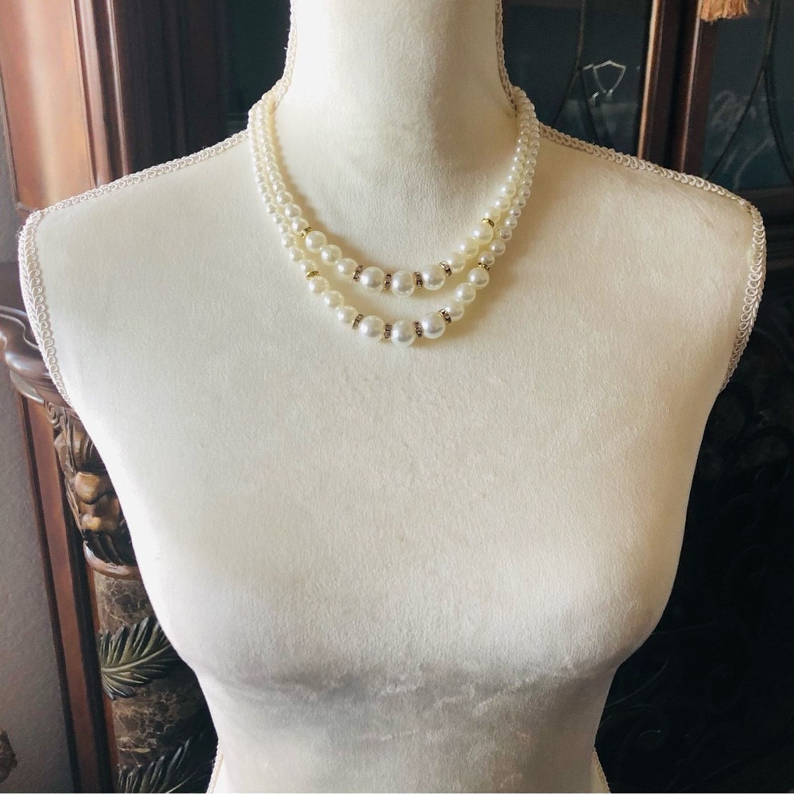 Handmade Handcrafted double strand white acrylic Pearl bead necklace Size ONE SIZE - 4 Thumbnail