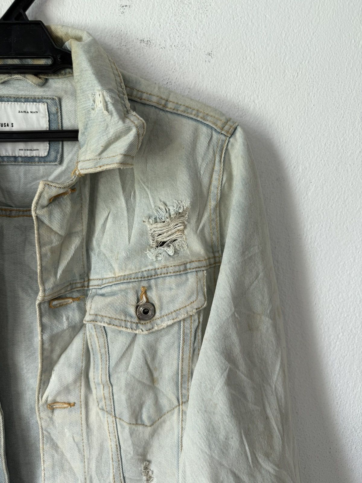 Zara BINDING Zara Denim Man Distress Design Jacket Ripped Style Size US S / EU 44-46 / 1 - 3 Thumbnail