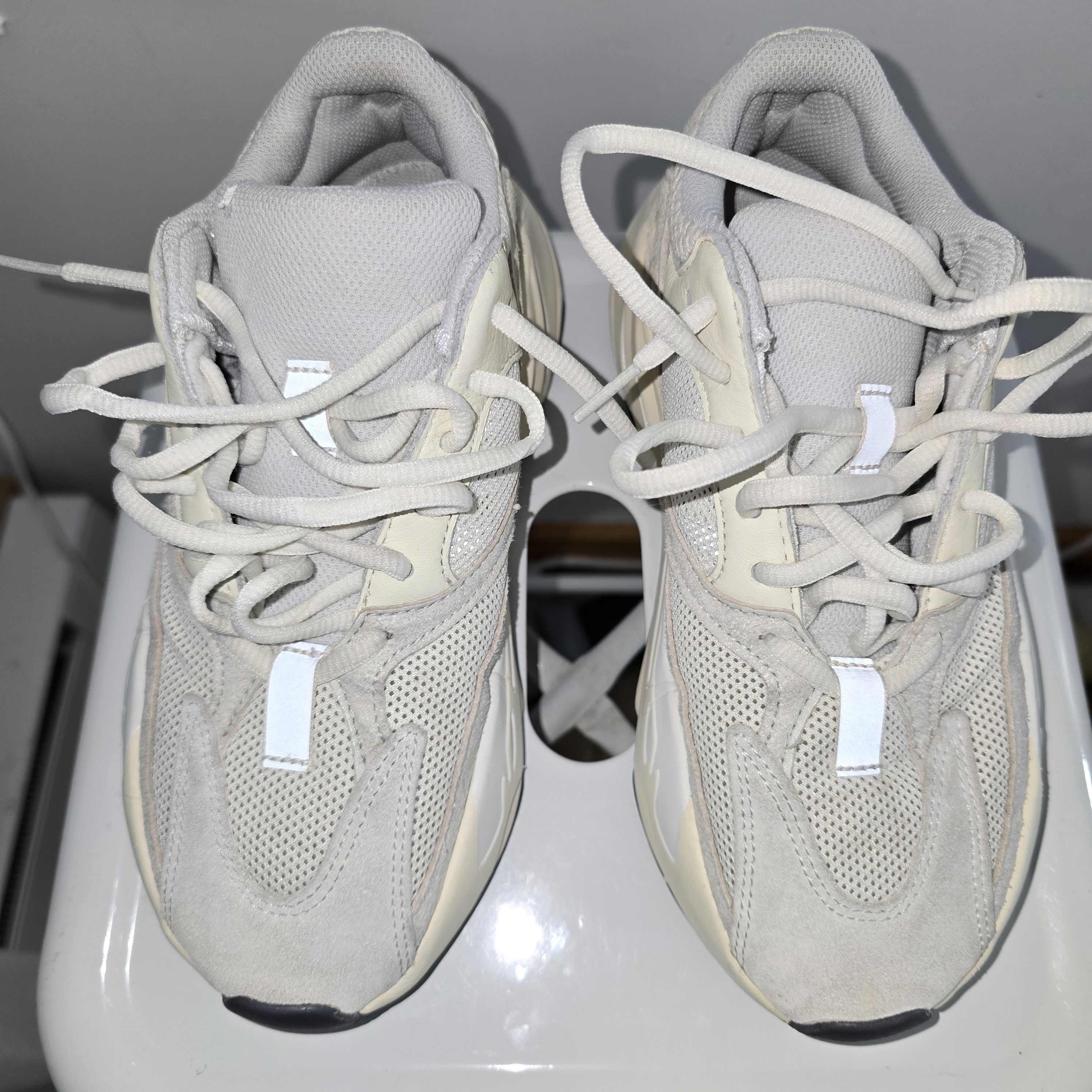 Adidas × Kanye West Yeezy 700 Analog Size 6 Size US 6 / EU 39 - 7 Thumbnail