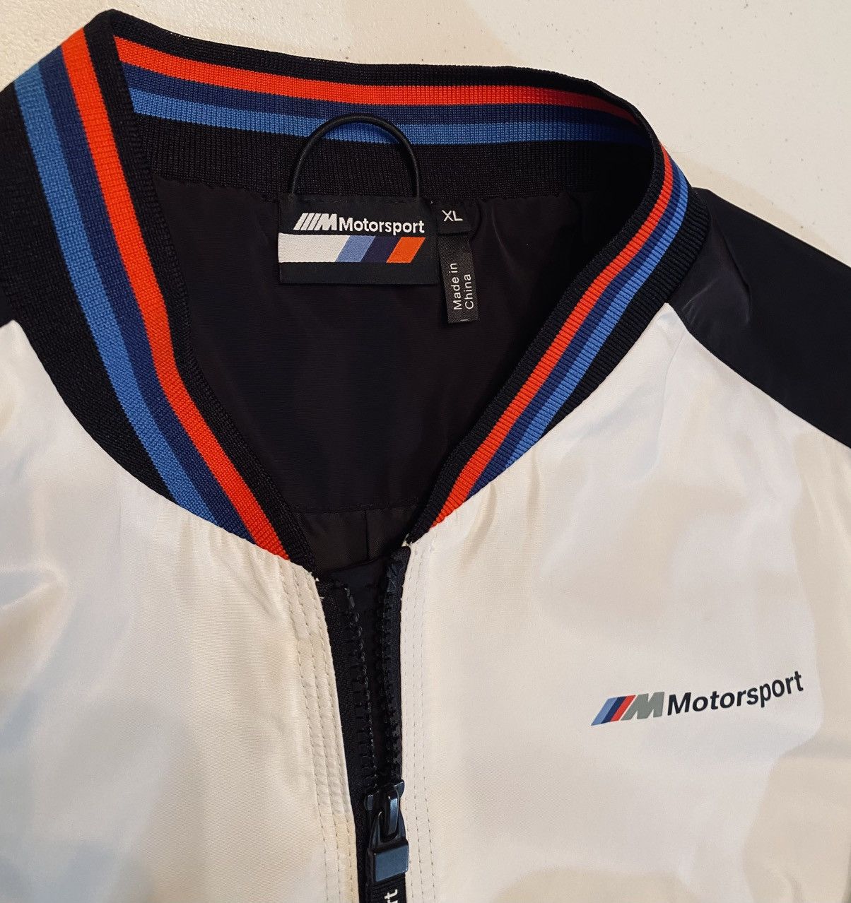 BMW BMW OEM M Motorsport Women's Jacket XL Windbreaker New Size XL / US 12-14 / IT 48-50 - 2 Thumbnail