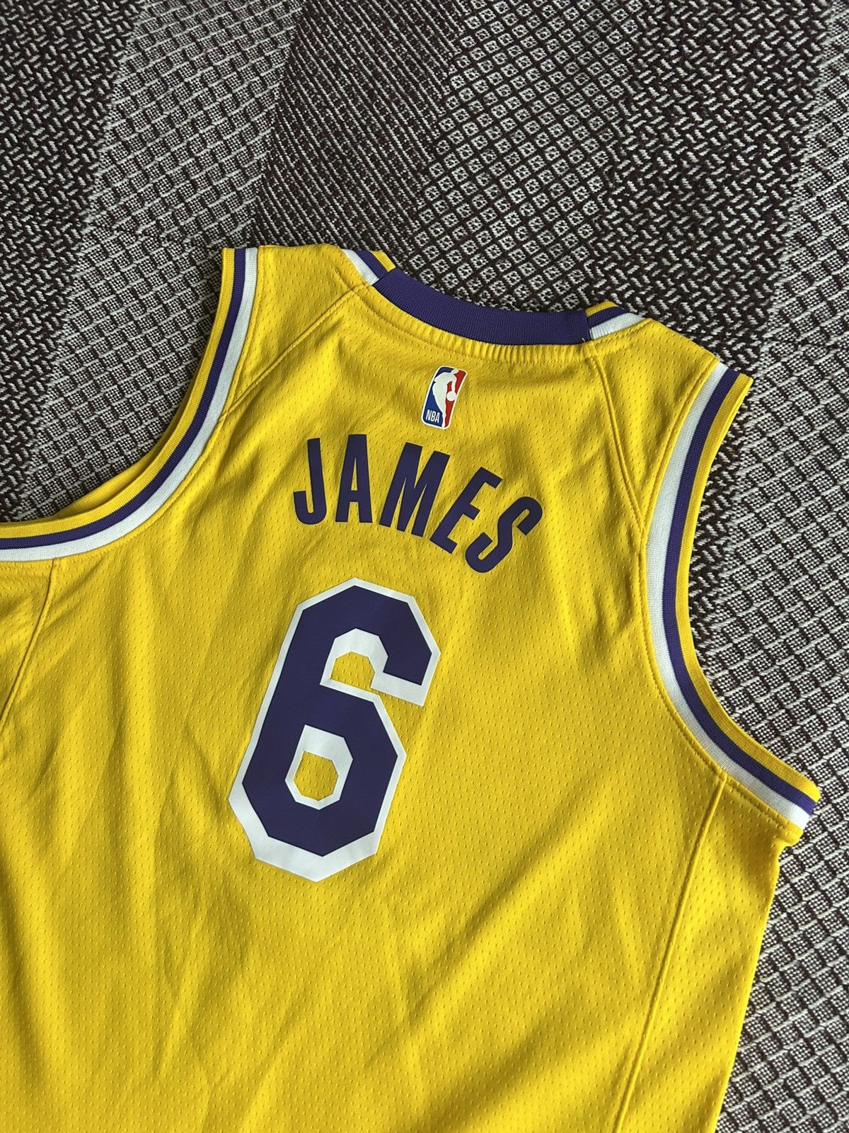 Nike Nike Lakers 6 James Women & Kids Jersey NBA 2021 Sportswear Size US XS / EU 42 / 0 - 9 Thumbnail