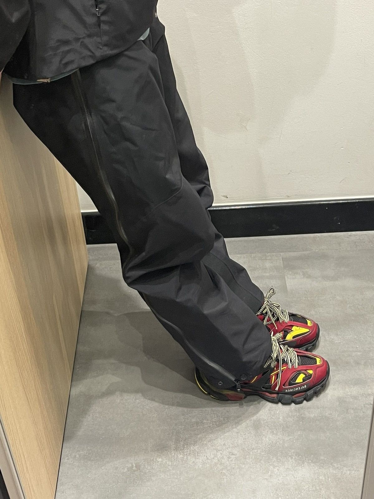 Arc'teryx Arc'Teryx Beta AR Technical Full Zipped Black Ski Pants Size US 32 / EU 48 - 7 Thumbnail