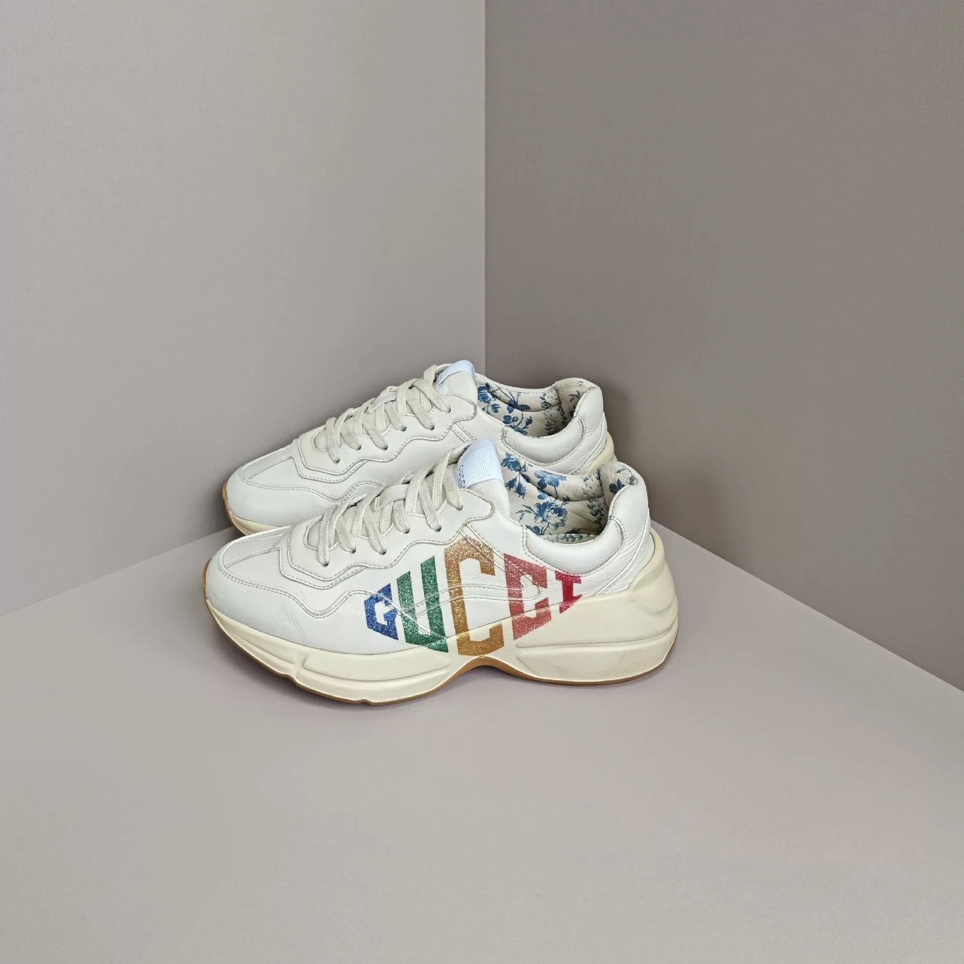 Gucci Gucci Lowtop Sneakers us_6 Women Size US 6 / IT 36 - 1 Thumbnail