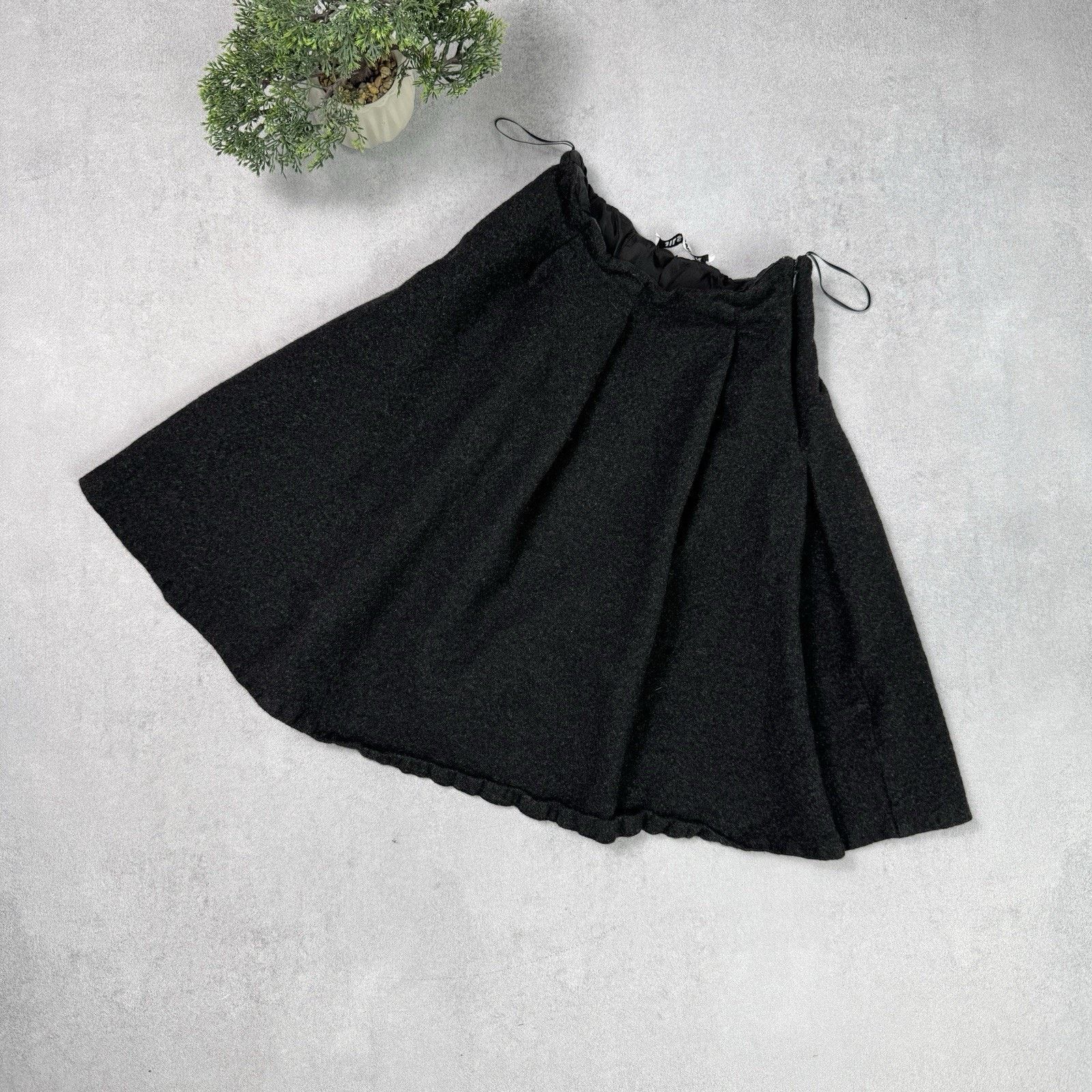 Jil Sander Vintage Jil Sander Wool Mini Skirt Dark Grey Size 34 Size 25" / US 0 / IT 36 - 1 Thumbnail