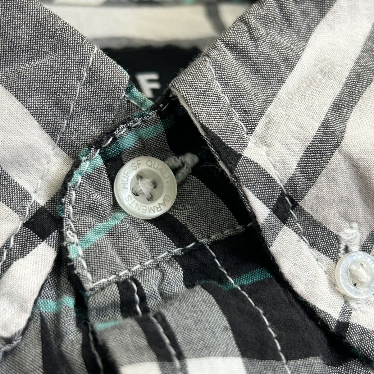 Huf 2009 Huf Short Sleeve button-up sz S Size US S / EU 44-46 / 1 - 3 Thumbnail