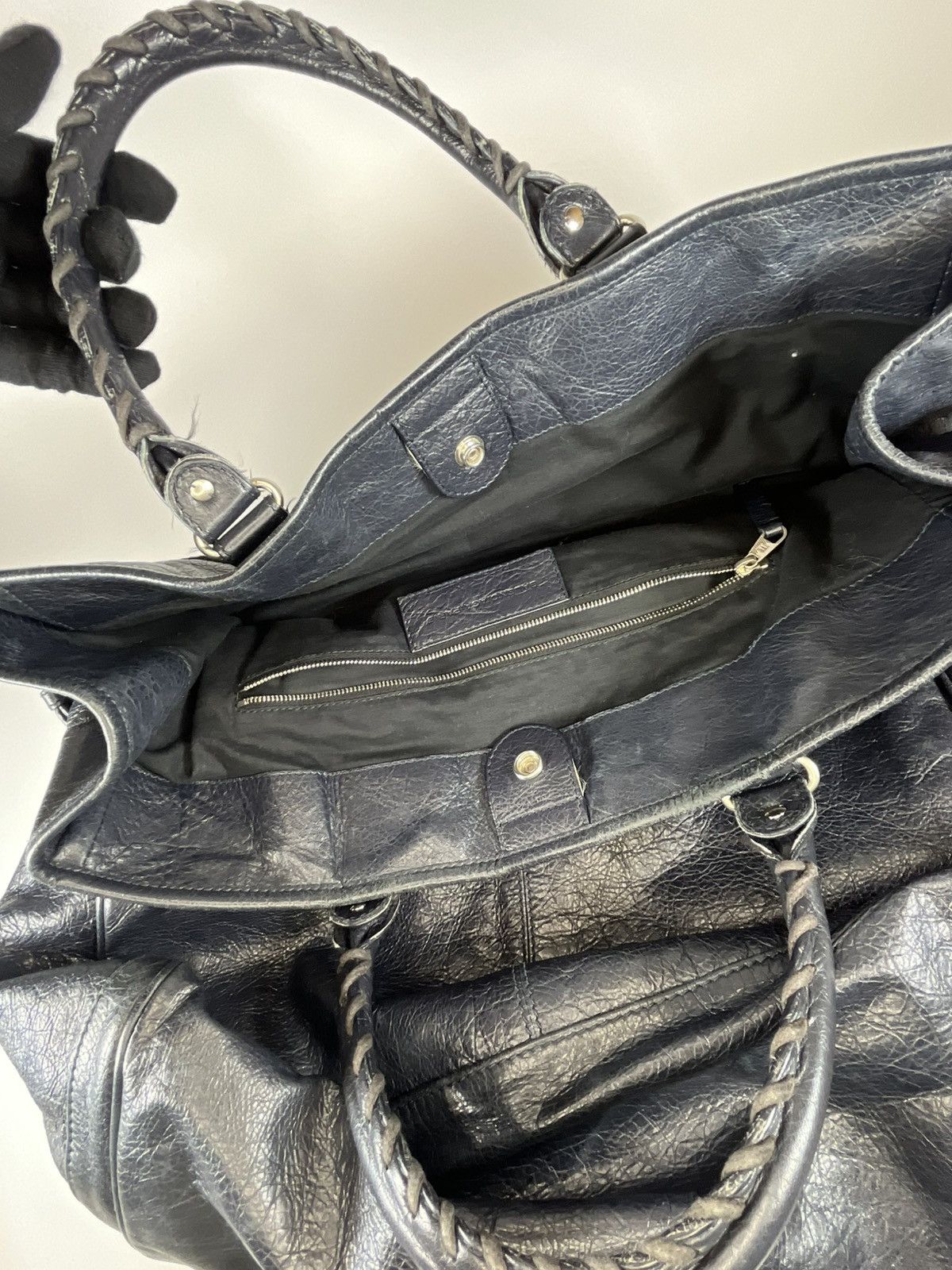 Balenciaga Balenciaga SS12 Archive Cube Leather Tote Black/Dark Navy Size ONE SIZE - 13 Thumbnail