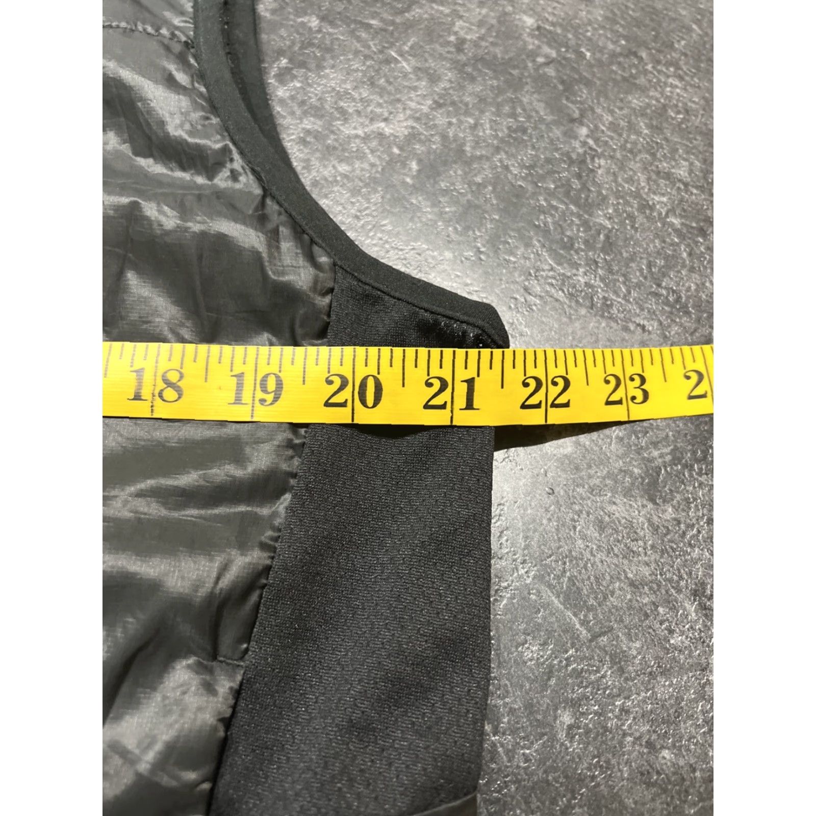 Nike Nike Running Vest Women L Black Sleeveless Lightweight Moisture Wicking Pockets Quick Dry Water Resistant Activewear Womens Size L / US 10 / IT 46 - 7 Thumbnail