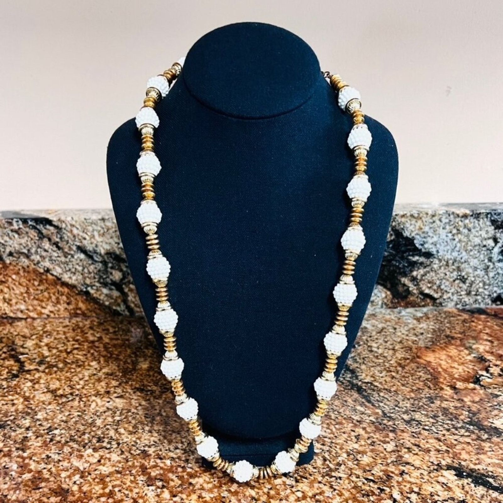 Miriam Haskell Miriam Haskell Metal plastic white raspberry Bead necklace Size ONE SIZE - 1 Thumbnail