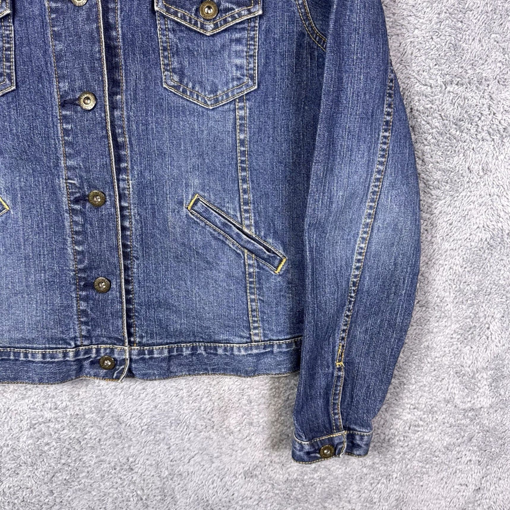 Levi's VINTAGE Levi's Denim Trucker Jacket Womens M (8/10) Y2K 2005 Chore Field Jean Jacket Size 32" / US 10 / IT 46 - 3 Thumbnail