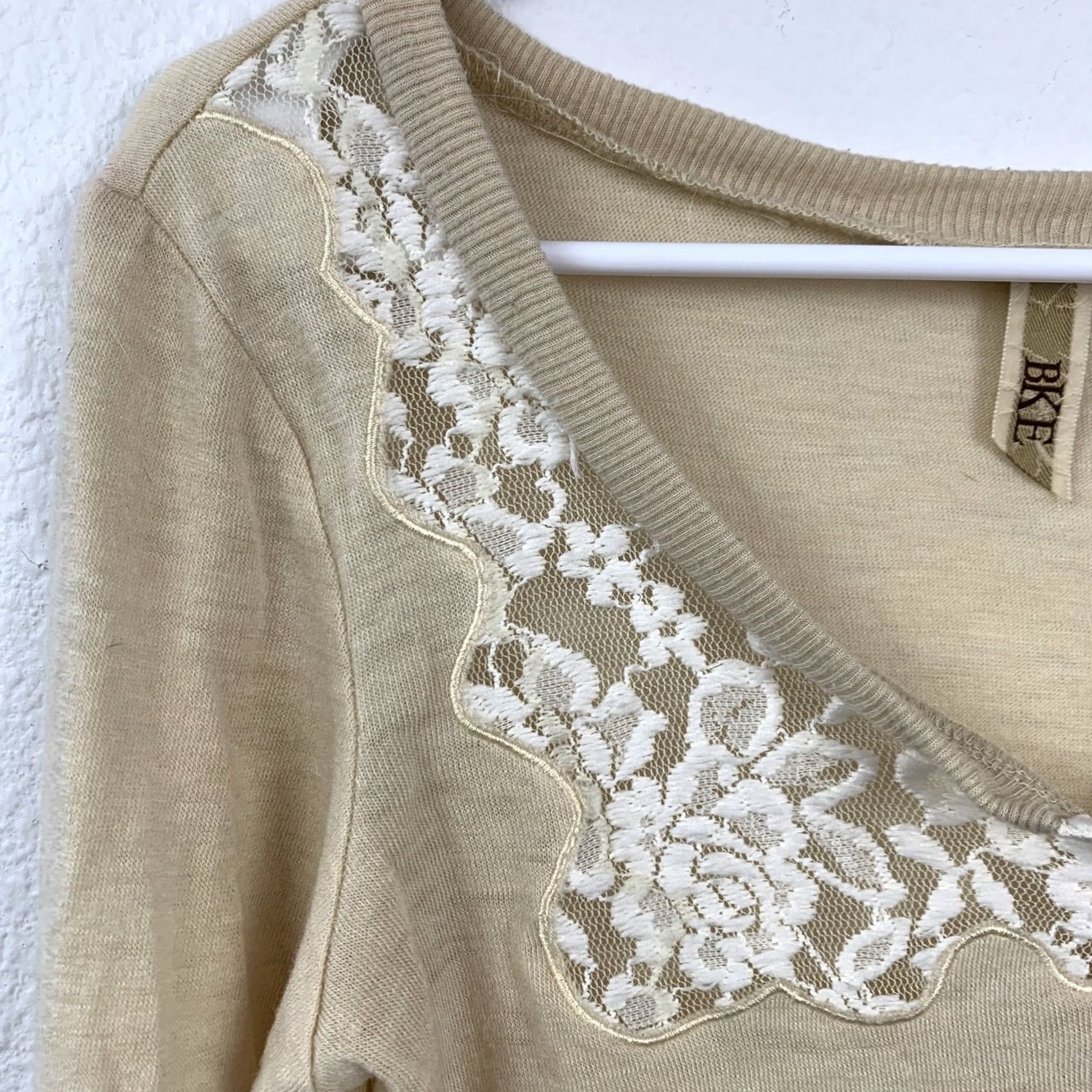 BKE BKE Henley Thermal Top Long Sleeve Women’s S Beige Cream Lace Trim Ribbed Knit Shirt Size S / US 4 / IT 40 - 3 Thumbnail