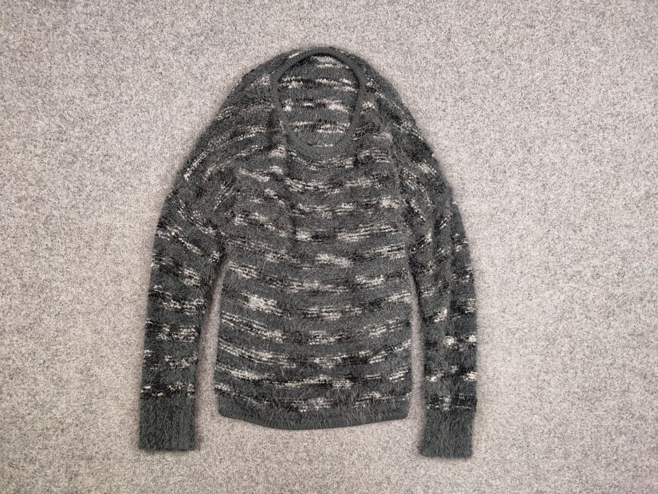 Japanese Brand Vintage Japanese Design Mohair Style fuzzy Sweater Y2K Style Size US L / EU 52-54 / 3 - 12 Thumbnail