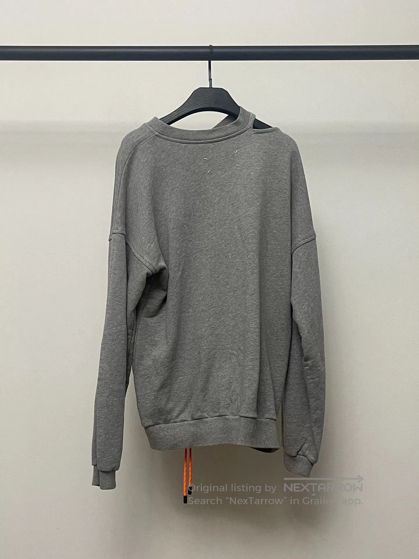 Maison Margiela Maison Margiela Open-Shoulder Sweatshirt. Size M / US 6-8 / IT 42-44 - 6 Thumbnail