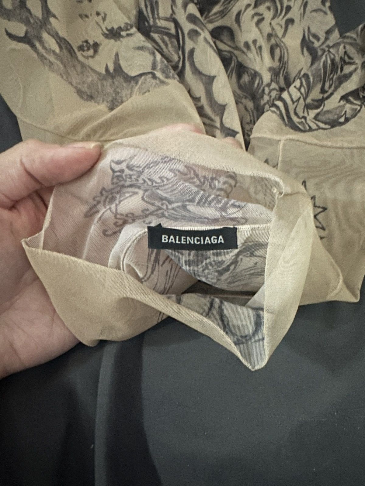 Balenciaga Balenciaga Tattoo long sleeve shirt size Large Size US L / EU 52-54 / 3 - 3 Thumbnail