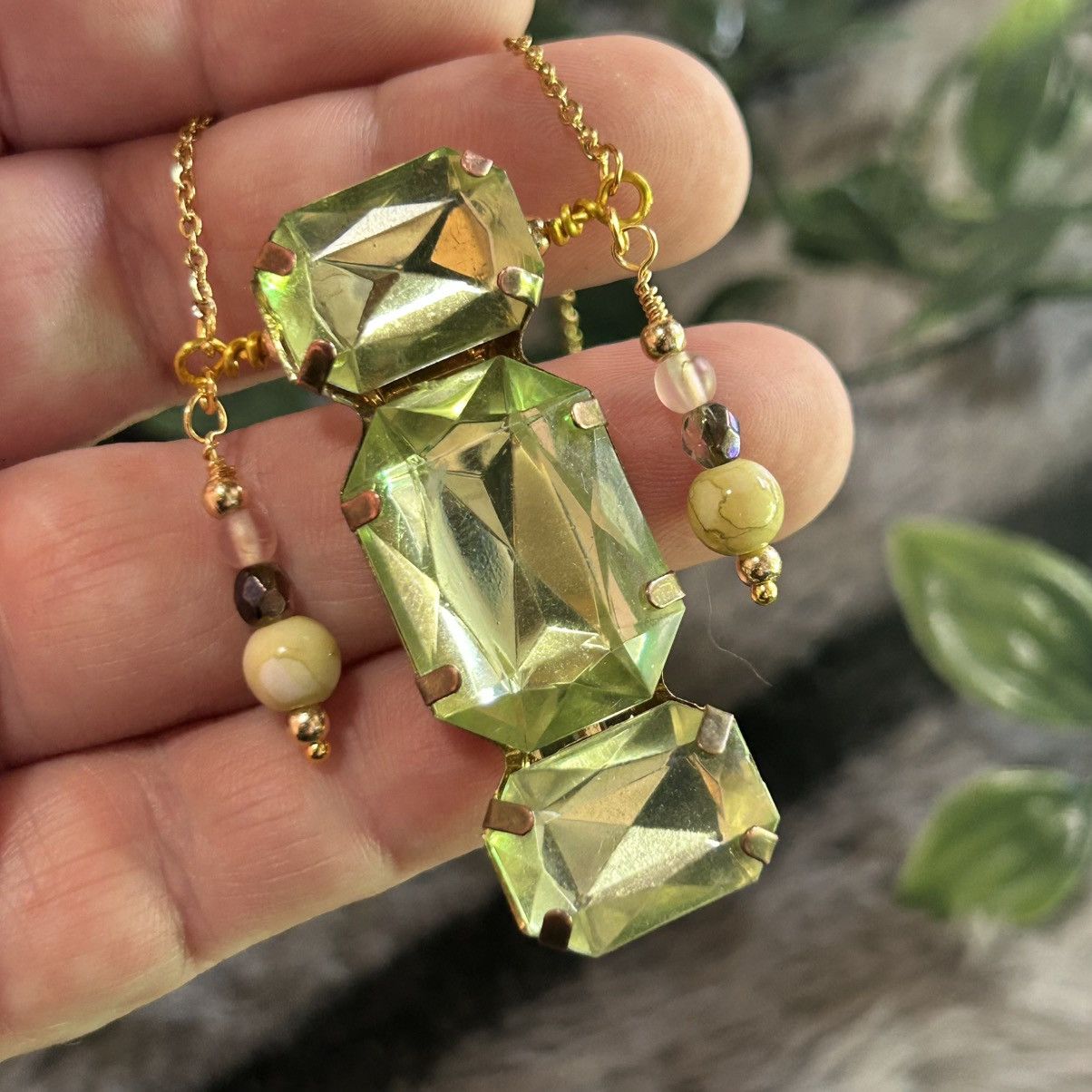 Handmade Handcrafted elegant salvaged vintage green glass necklace Size ONE SIZE - 5 Thumbnail
